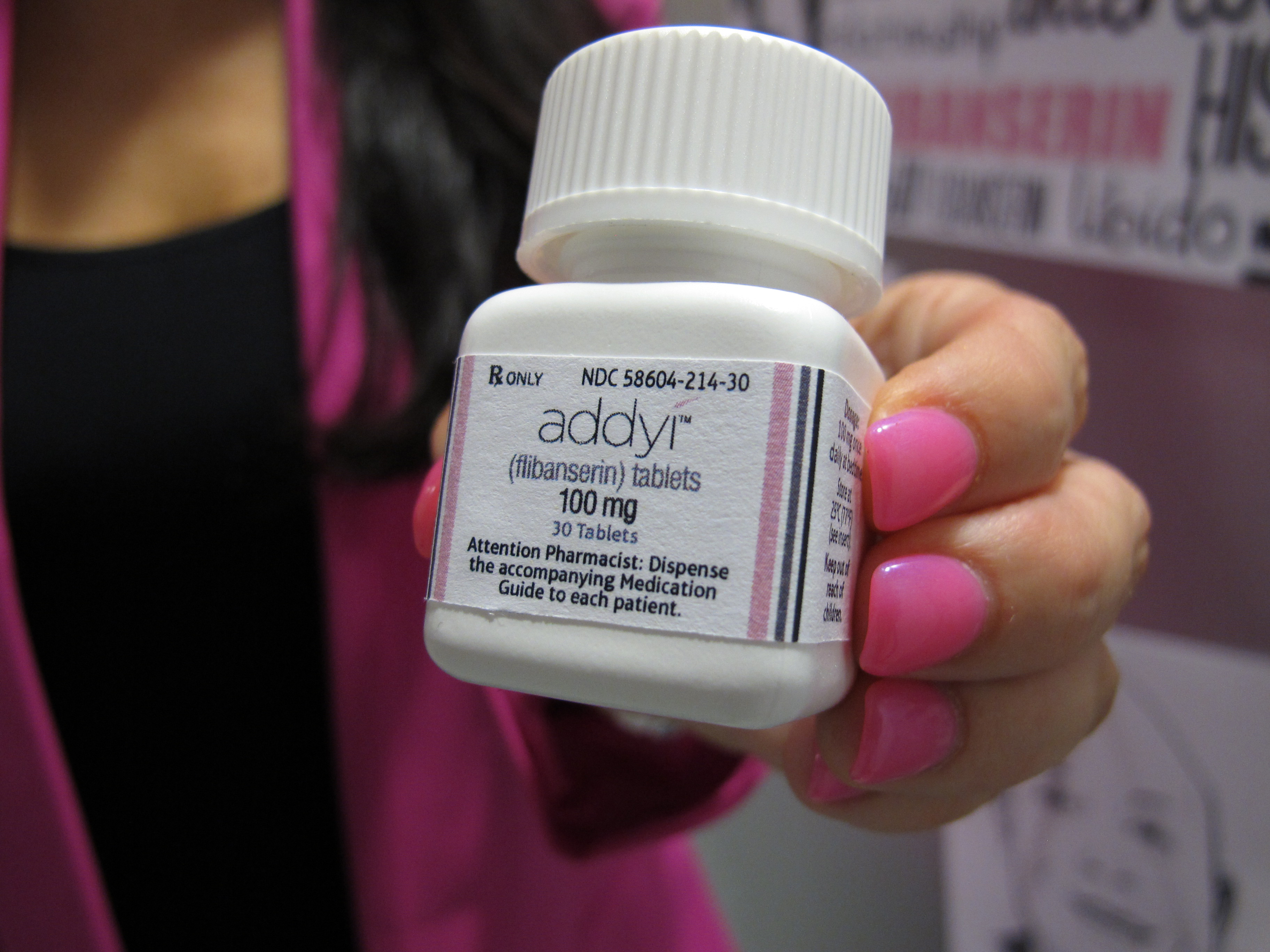 First female libido drug, Addyi, hits the market with FDA warning pic image