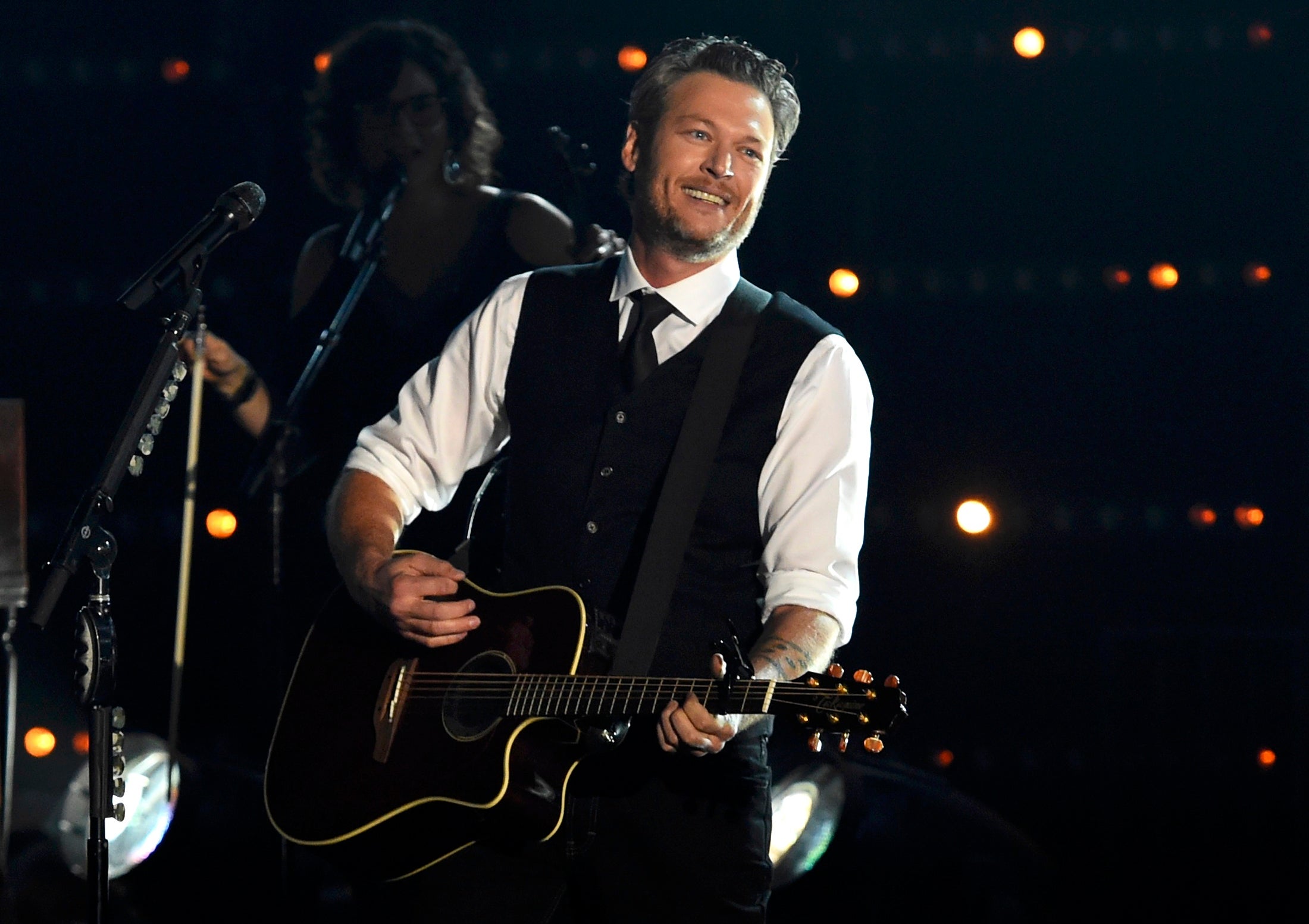 Blake Shelton halfheartedly endorses Donald Trump CBS News