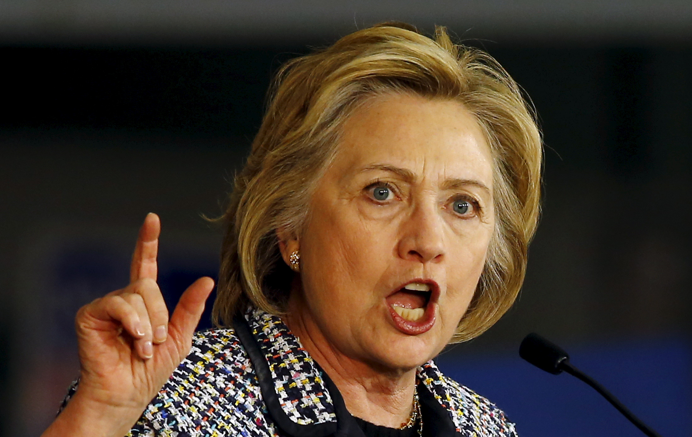 Election 2016 In Dallas Hillary Clinton Weighs In On Syrian Refugee Crisis After Paris Attacks 