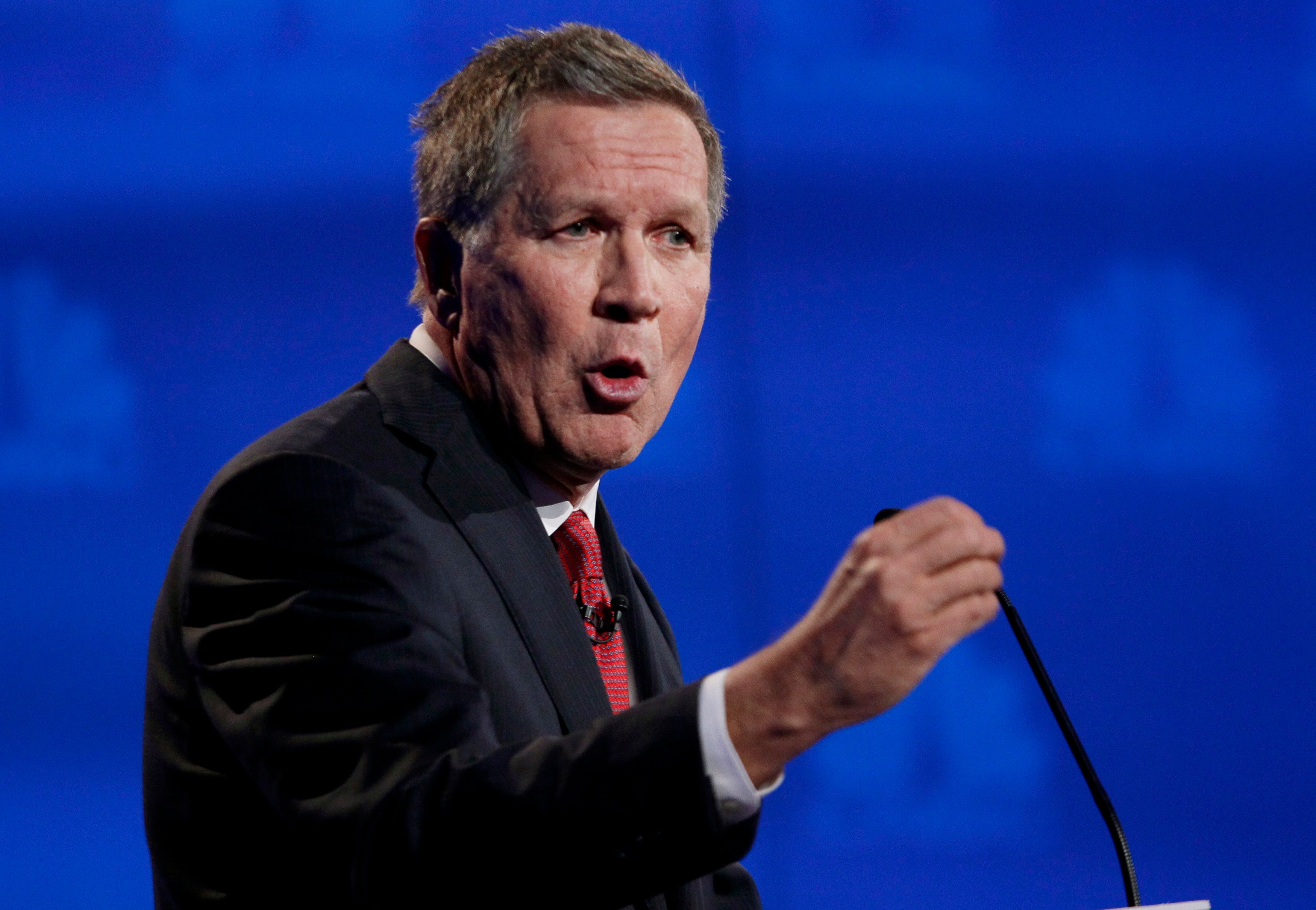 John Kasich Steps Up His Attacks On Donald Trump - CBS News