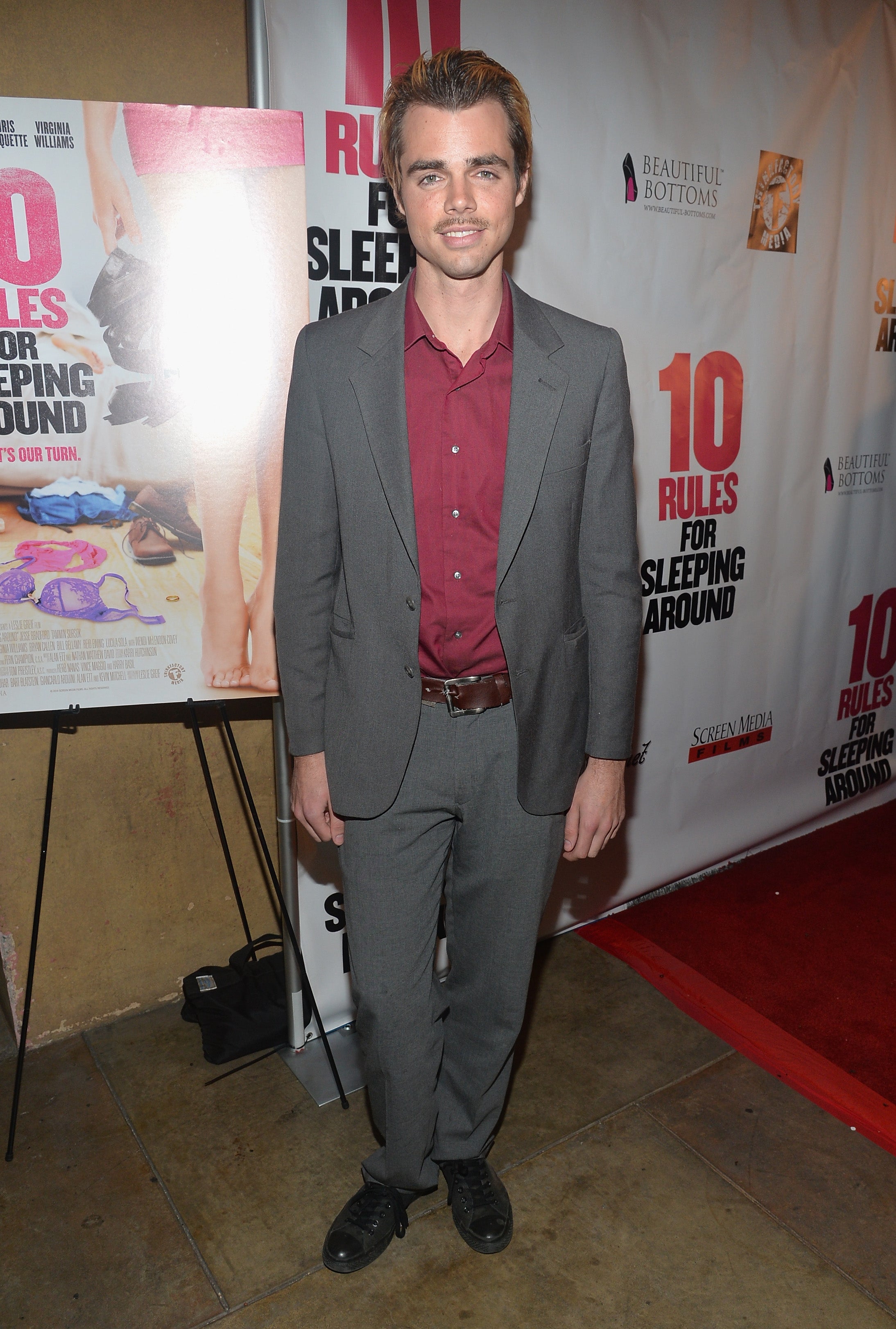 "Modern Family's" Reid Ewing I had body dysmorphia CBS News