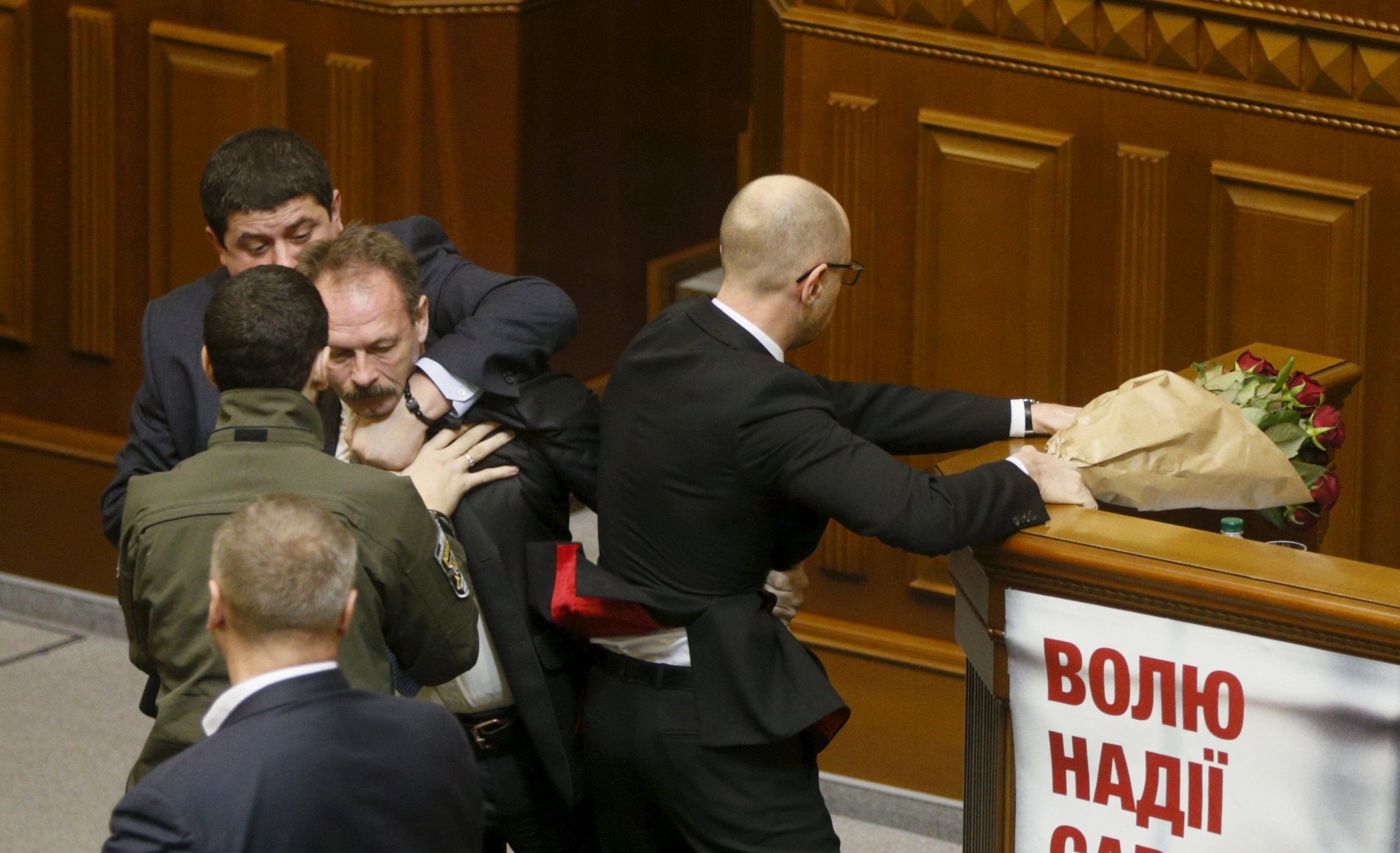 Brawl breaks out in Ukraine Parliament - CBS News