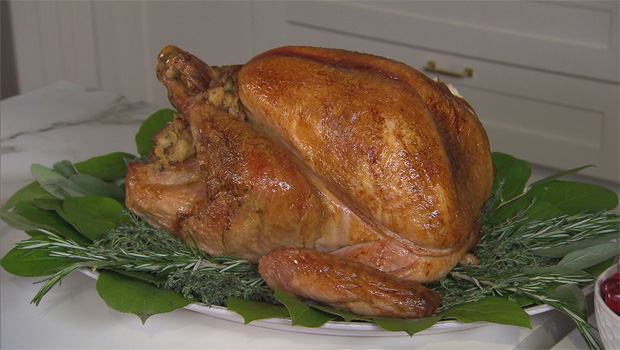 Recipe: Bobby Flay's Herb Roasted Turkey - CBS News