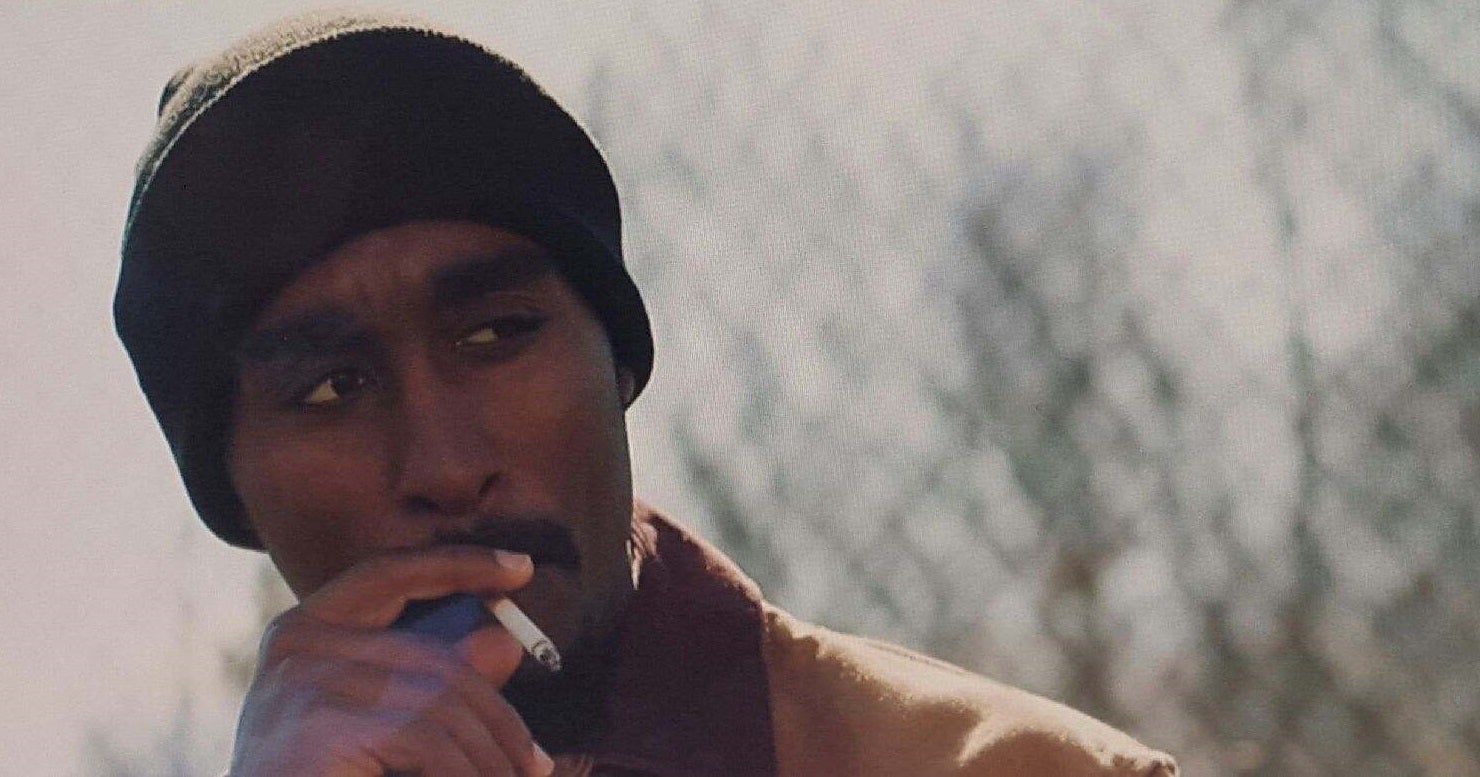 tupac smoking cigarettes