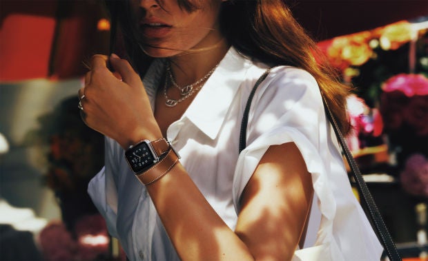 Hermès Apple Watch makes high-tech chic - CBS News