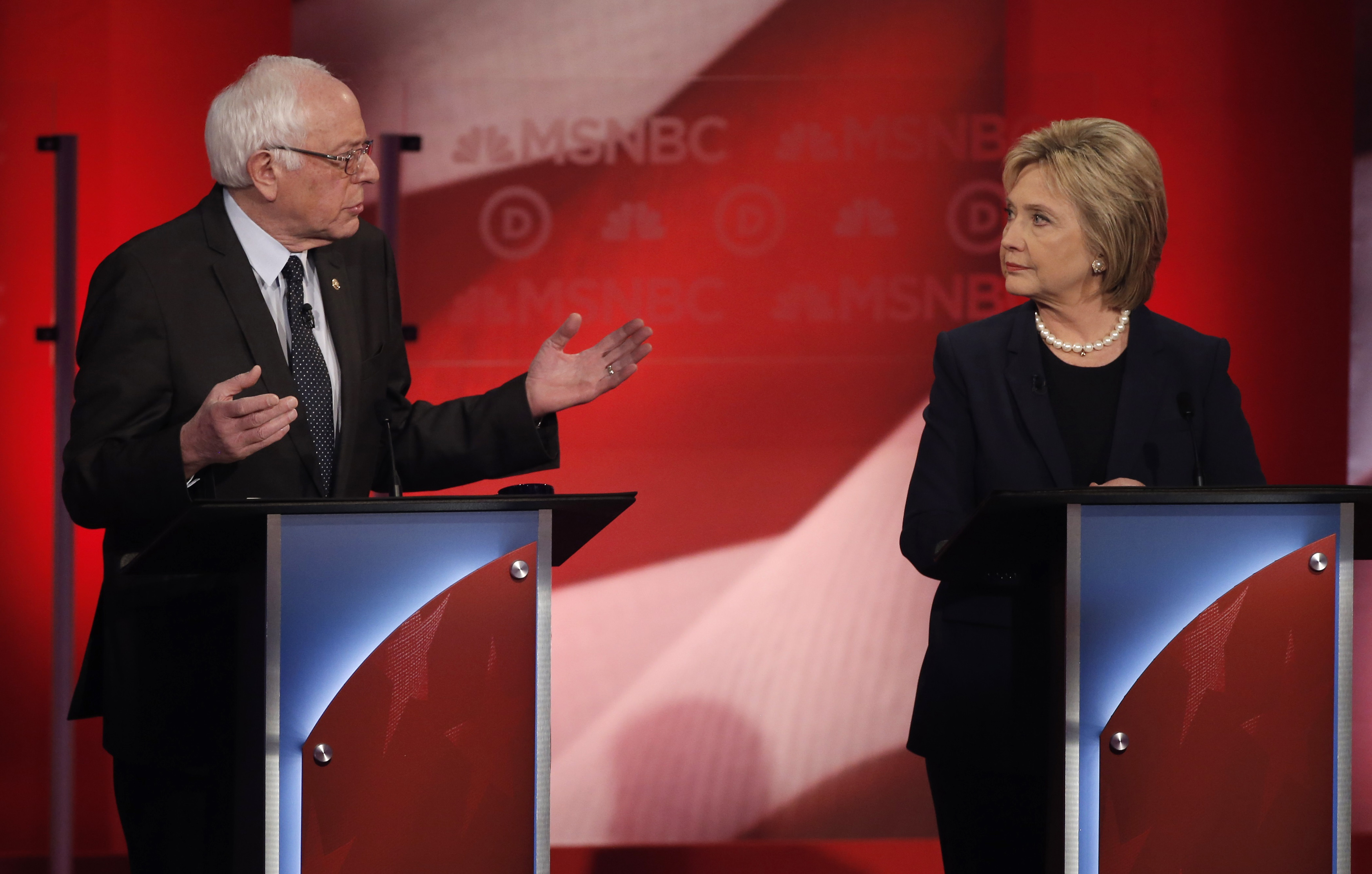 Hillary Clinton Calls Out Bernie Sanders Artful Smear In Democratic Debate Cbs News 