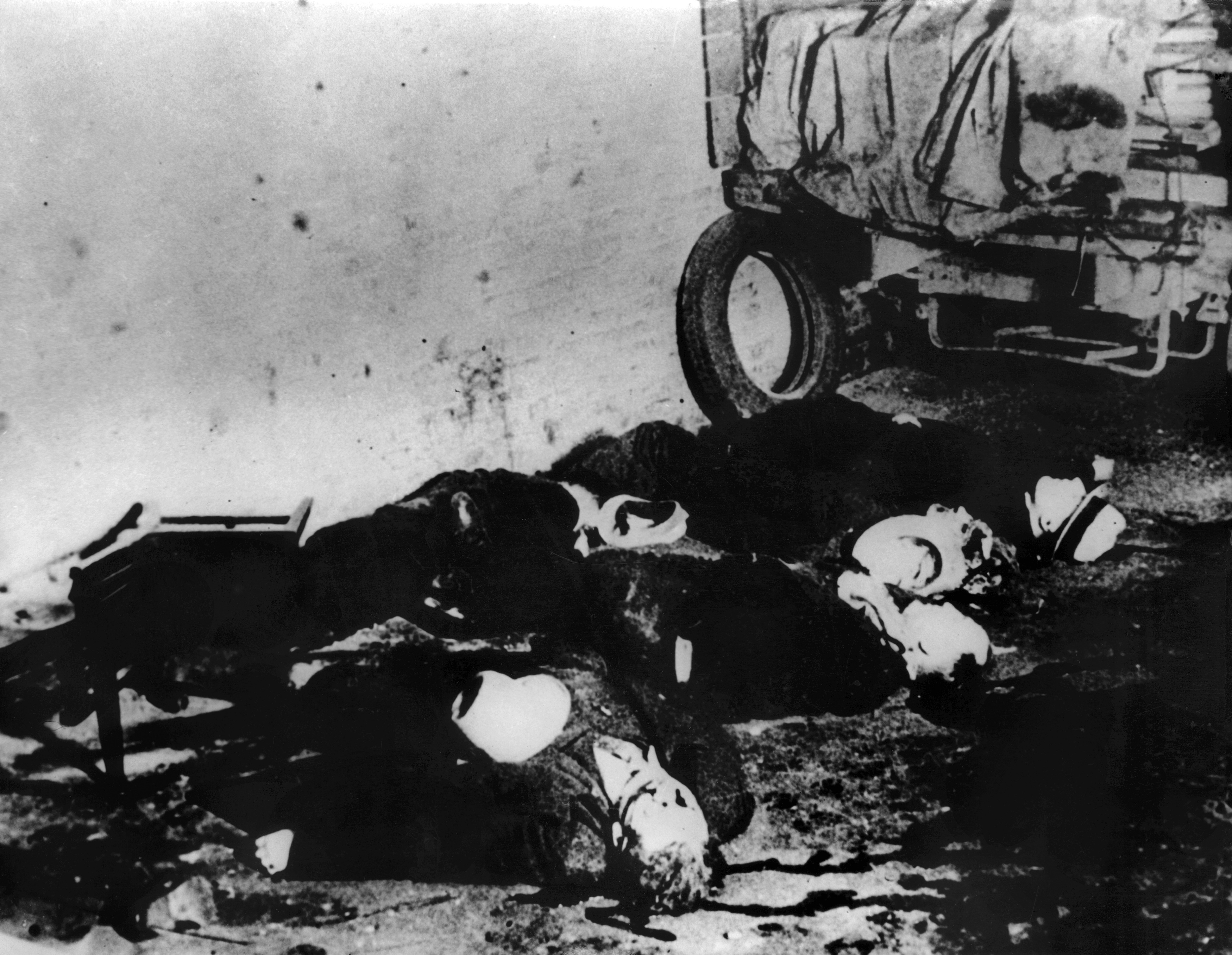 Autopsy reports found from 1929 Valentine's Day massacre - CBS News