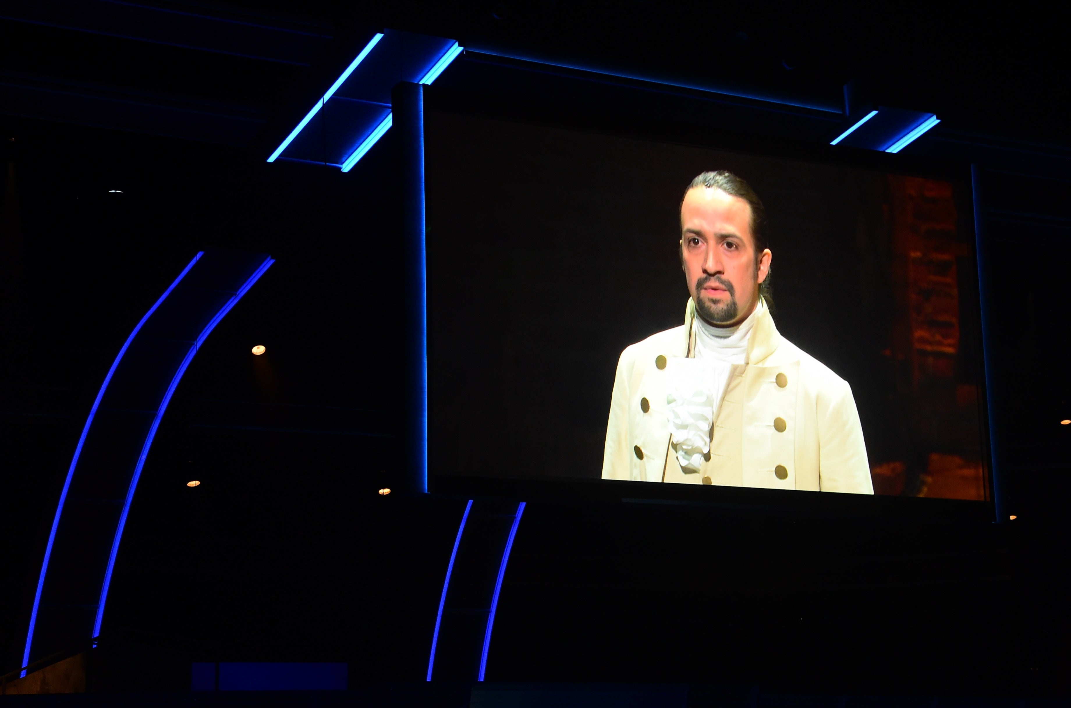 Grammys 2016 "Hamilton" performs, wins Best Musical Theater Album