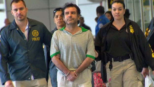 Miami fugitive back in the U.S. after 20 years on the run - CBS News