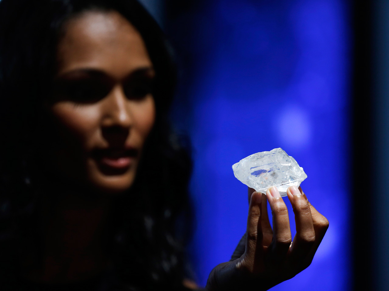 Tennis ball-sized diamond at auction could set price record - CBS News