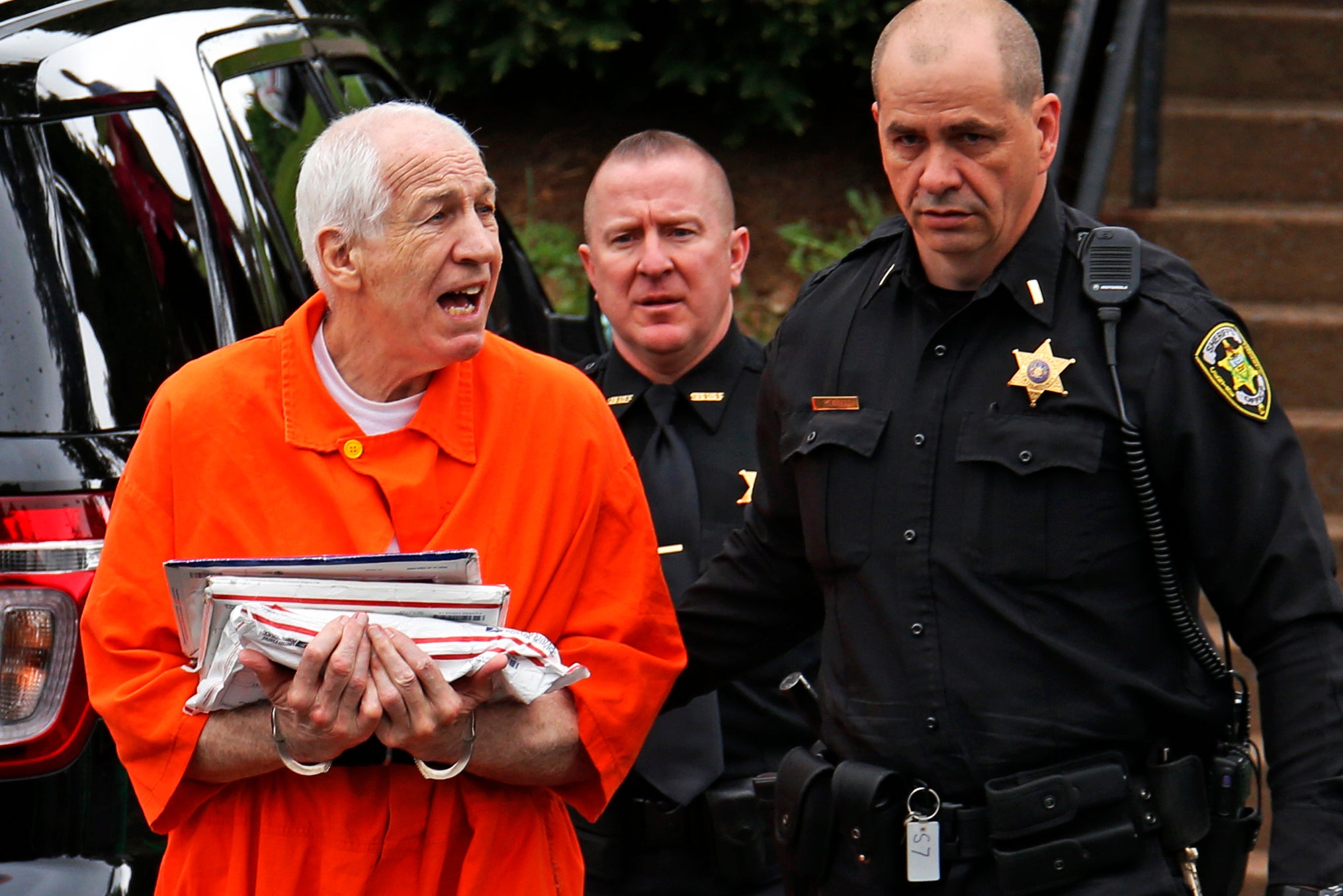 Jerry Sandusky forcefully denies sexual abuse of boys CBS News