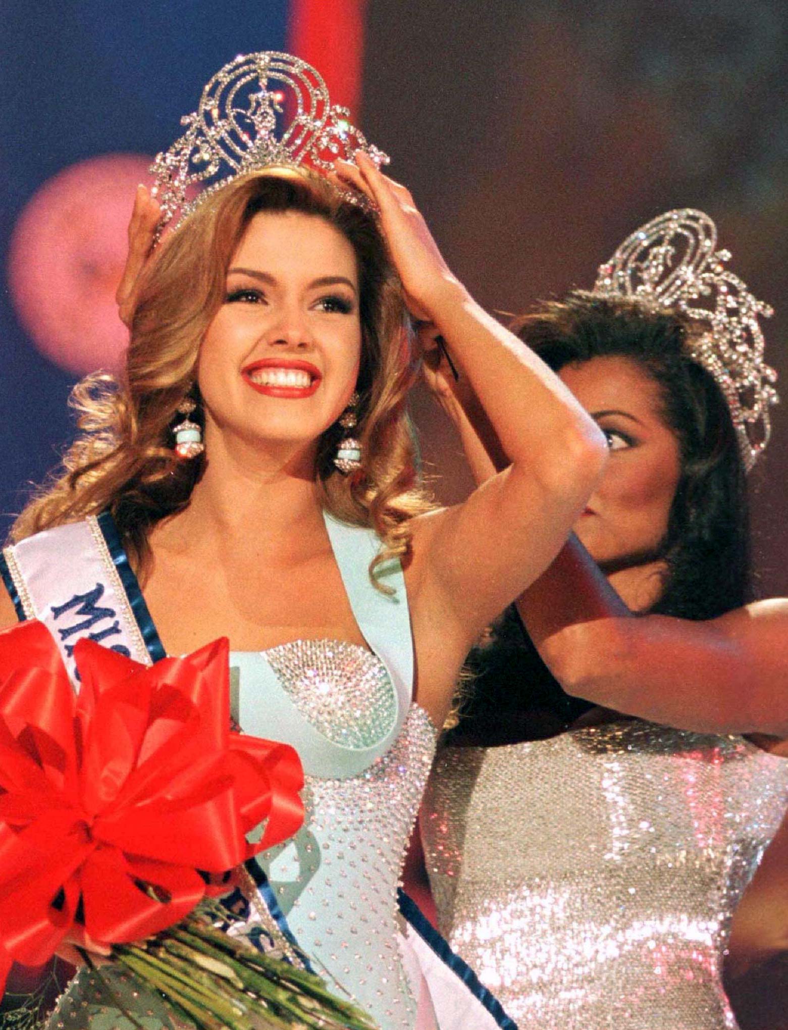 Commentary: The curious case of Alicia Machado - CBS News