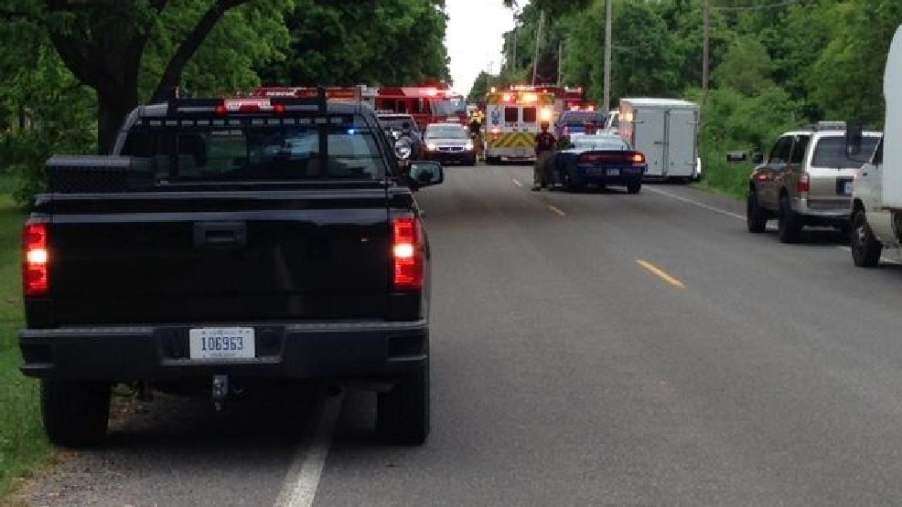 5 Killed When Pickup Truck Hits Bicyclists - CBS News