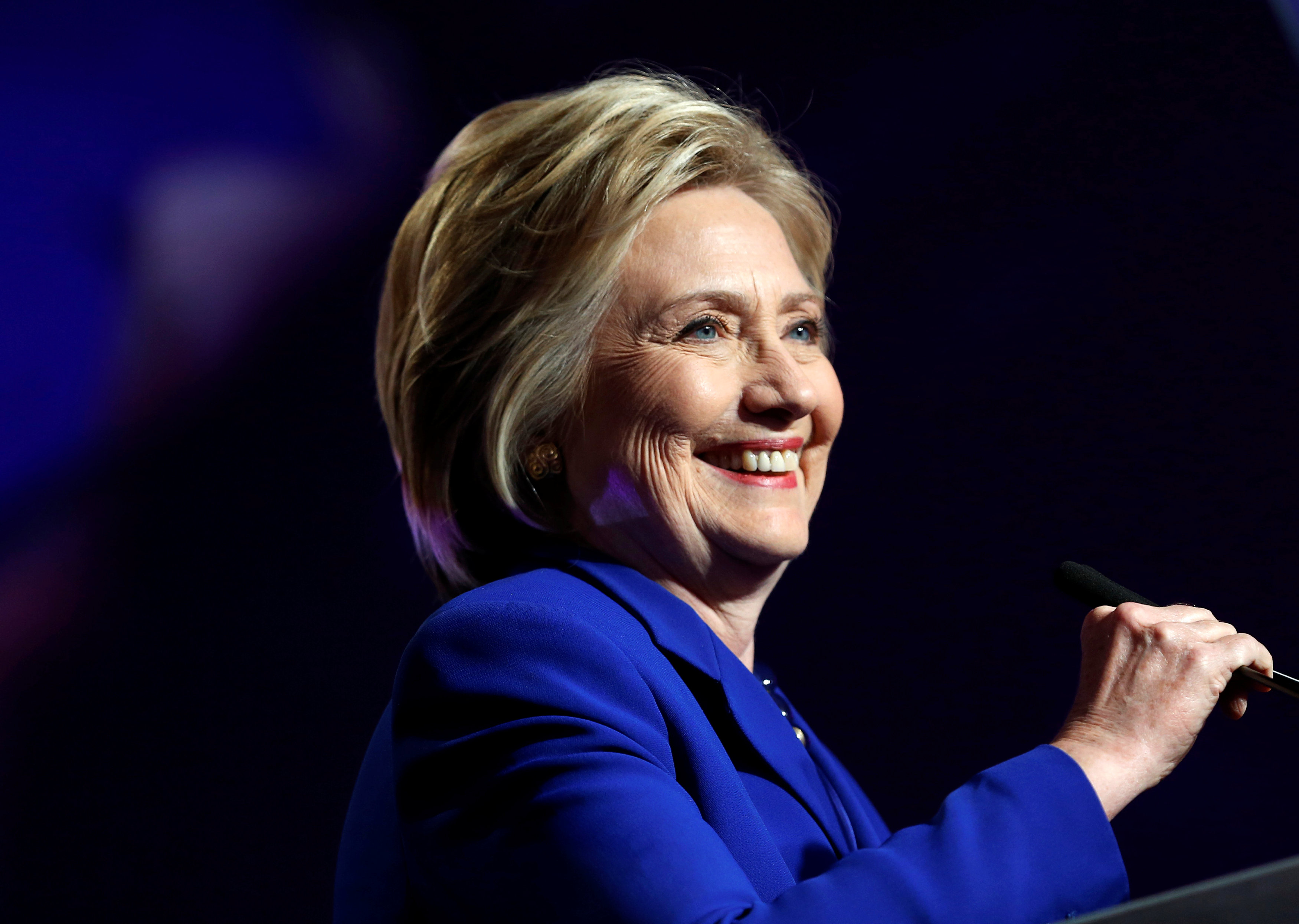 Hillary Clinton Wins Washington D C Primary Cbs News