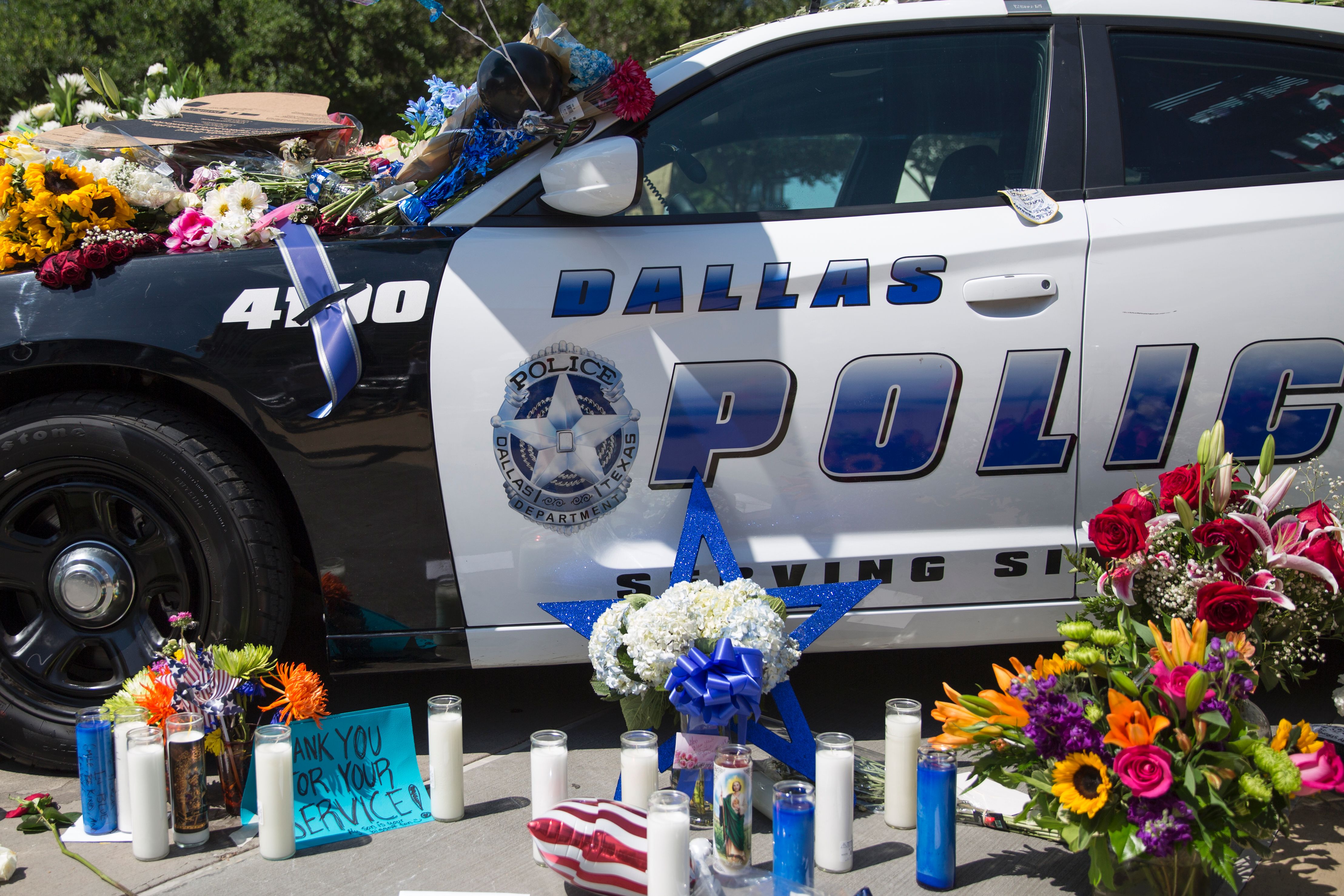 Dallas Police Ambush: How The Deadly Shooting Unfolded - CBS News