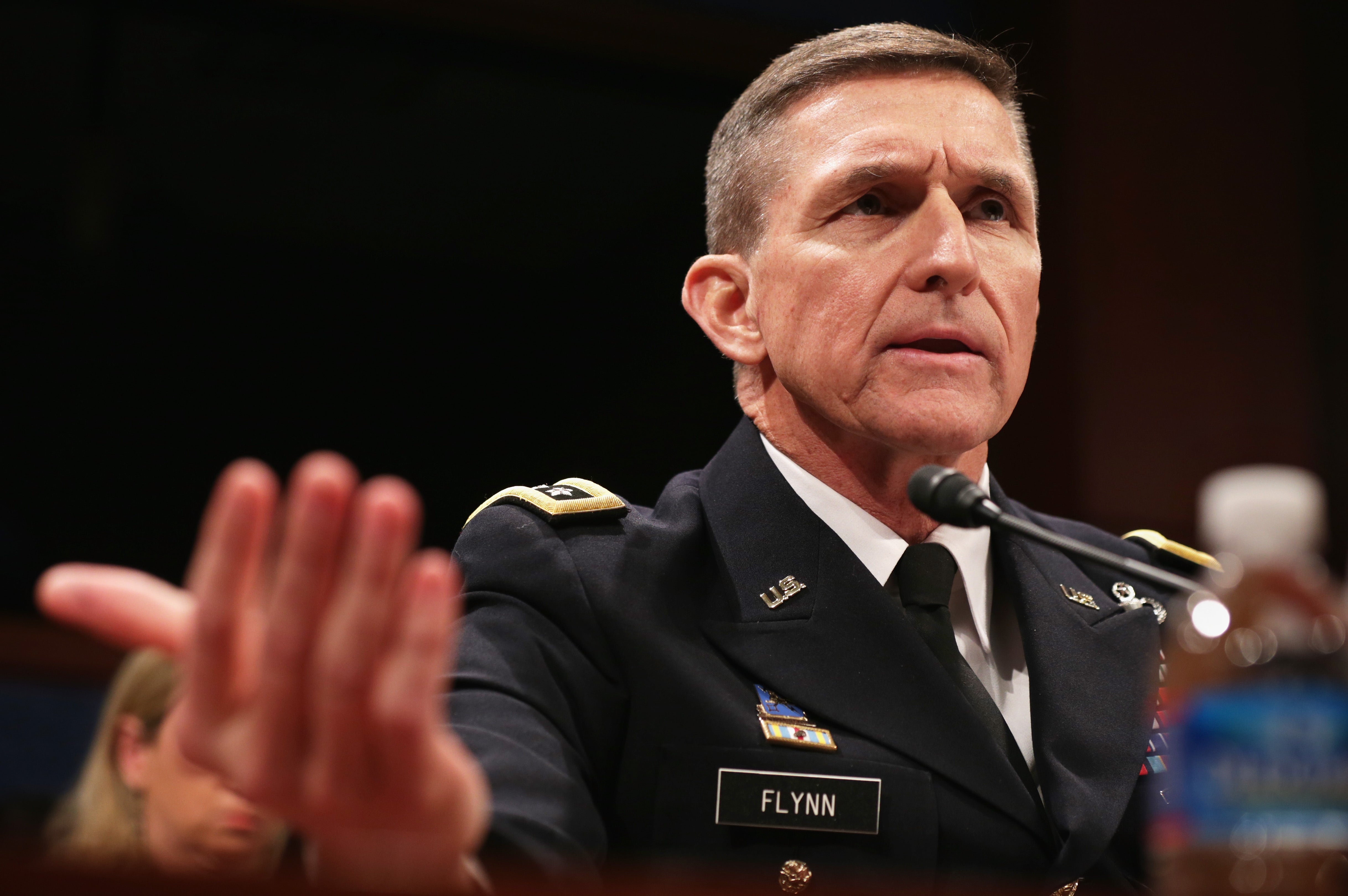 Michael Flynn Who Is Michael Flynn Cbs News