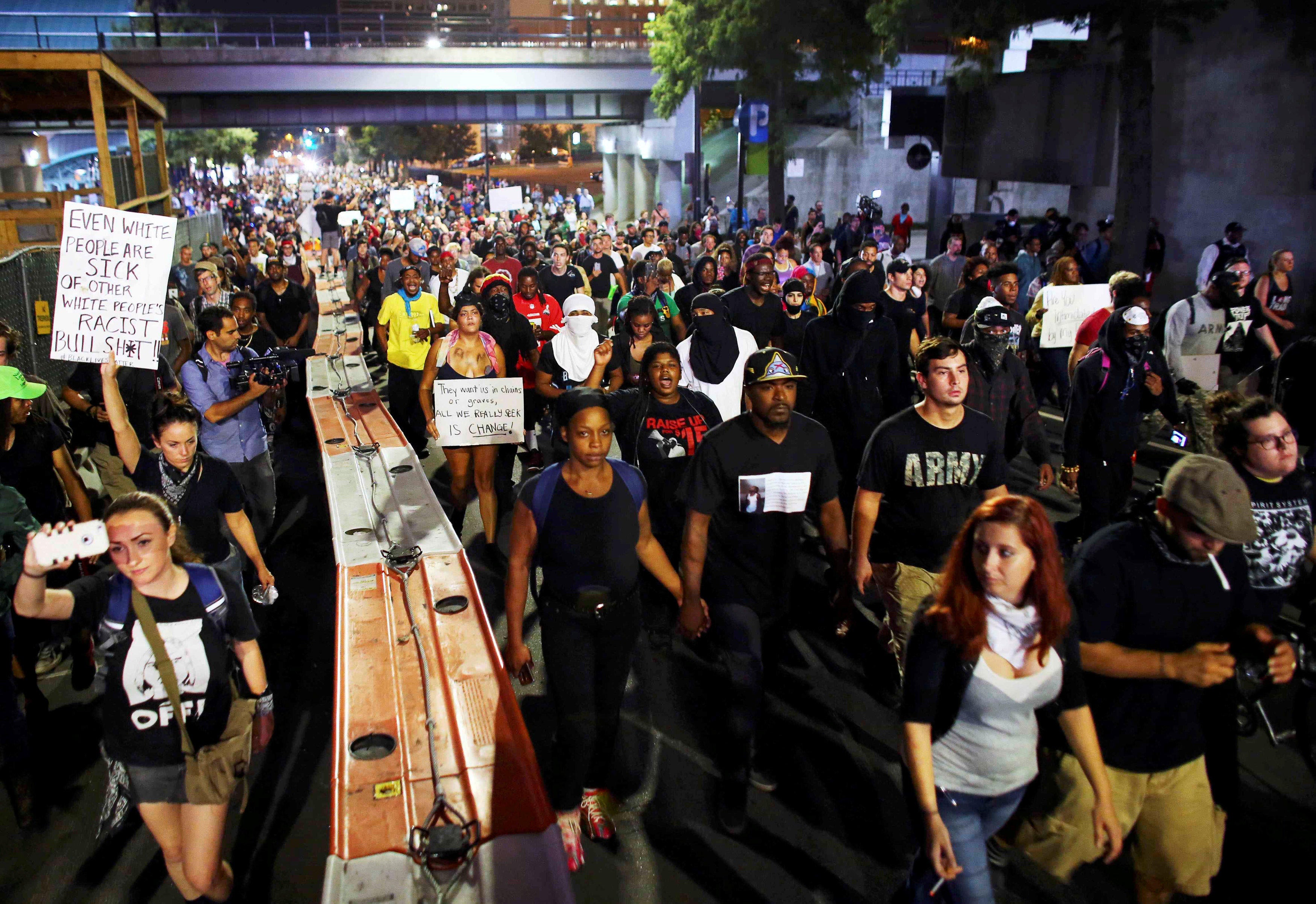 Charlotte Riots Third night of protests in Charlotte mostly peaceful - CBS News