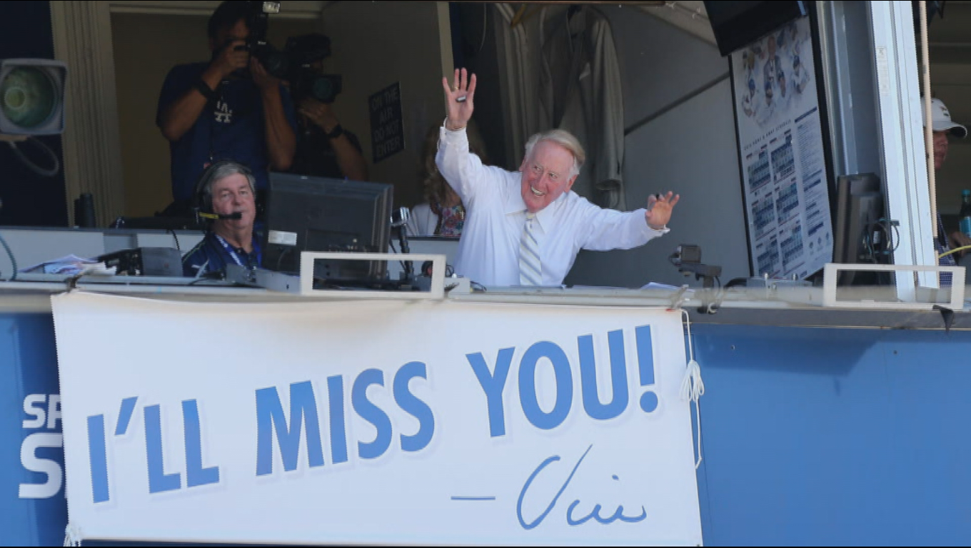 X \ Yahoo Sports على X: Legendary Dodgers broadcaster Vin Scully