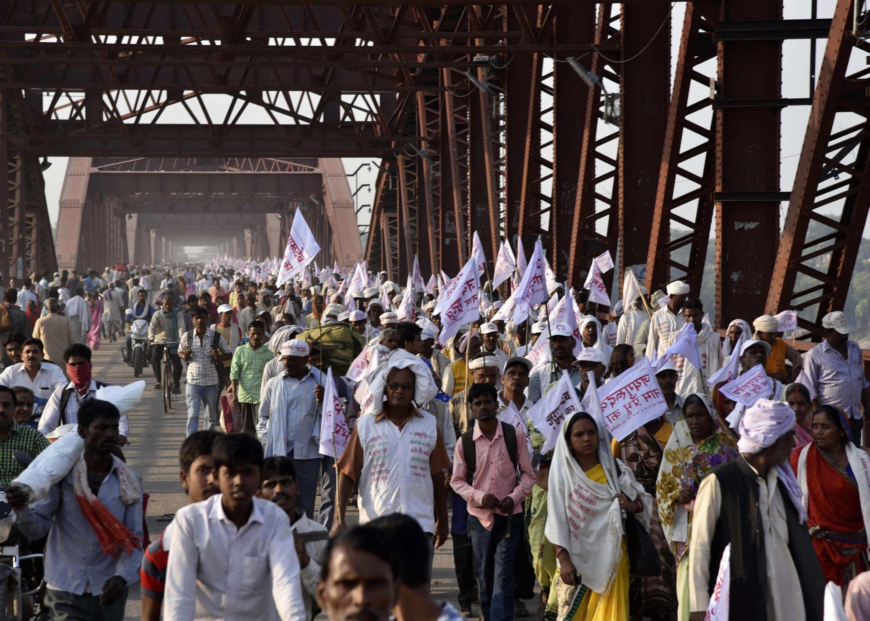 India stampede ahead of Hindu ceremony kills 24 CBS News