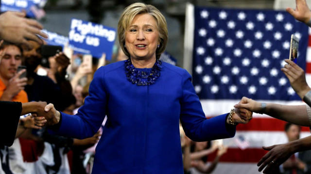 Hillary Clinton Looks To Win Republican Voters In Ohio Cbs News
