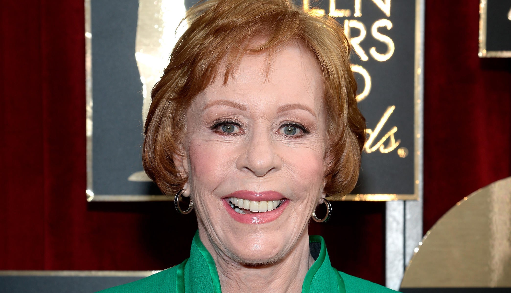 Carol Burnett to star in new sitcom from Amy Poehler - CBS News