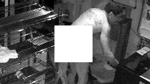 Police Robber Breaks Into Maryland Pizza Place Strips Nude Cbs News 6828