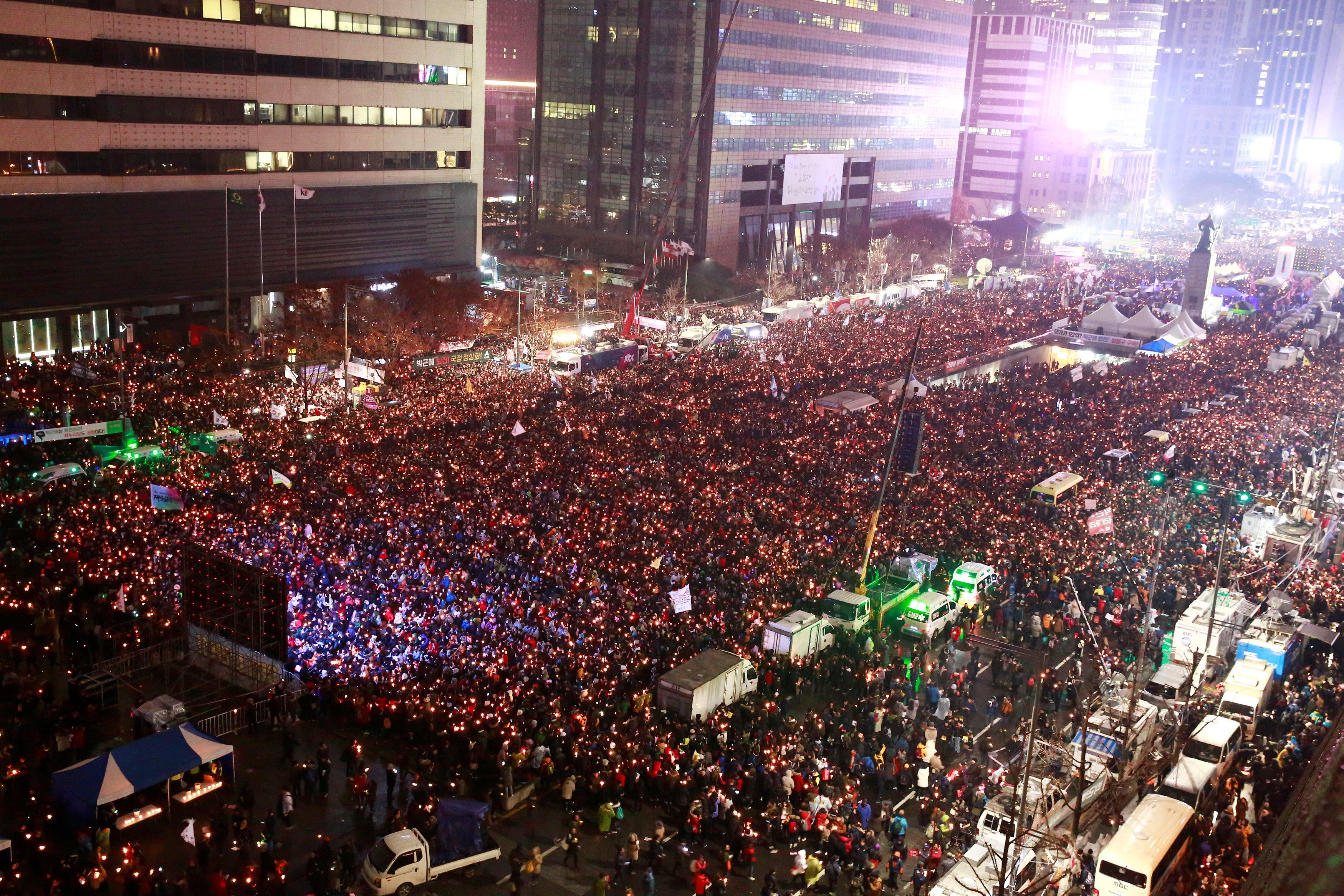 President Park Geun Hye Protests Draw Hundreds Of Thousands In Seoul Cbs News