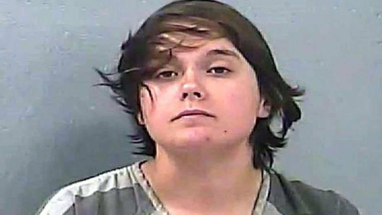 Missouri woman accused of stabbing boyfriend who drank her blood - CBS News