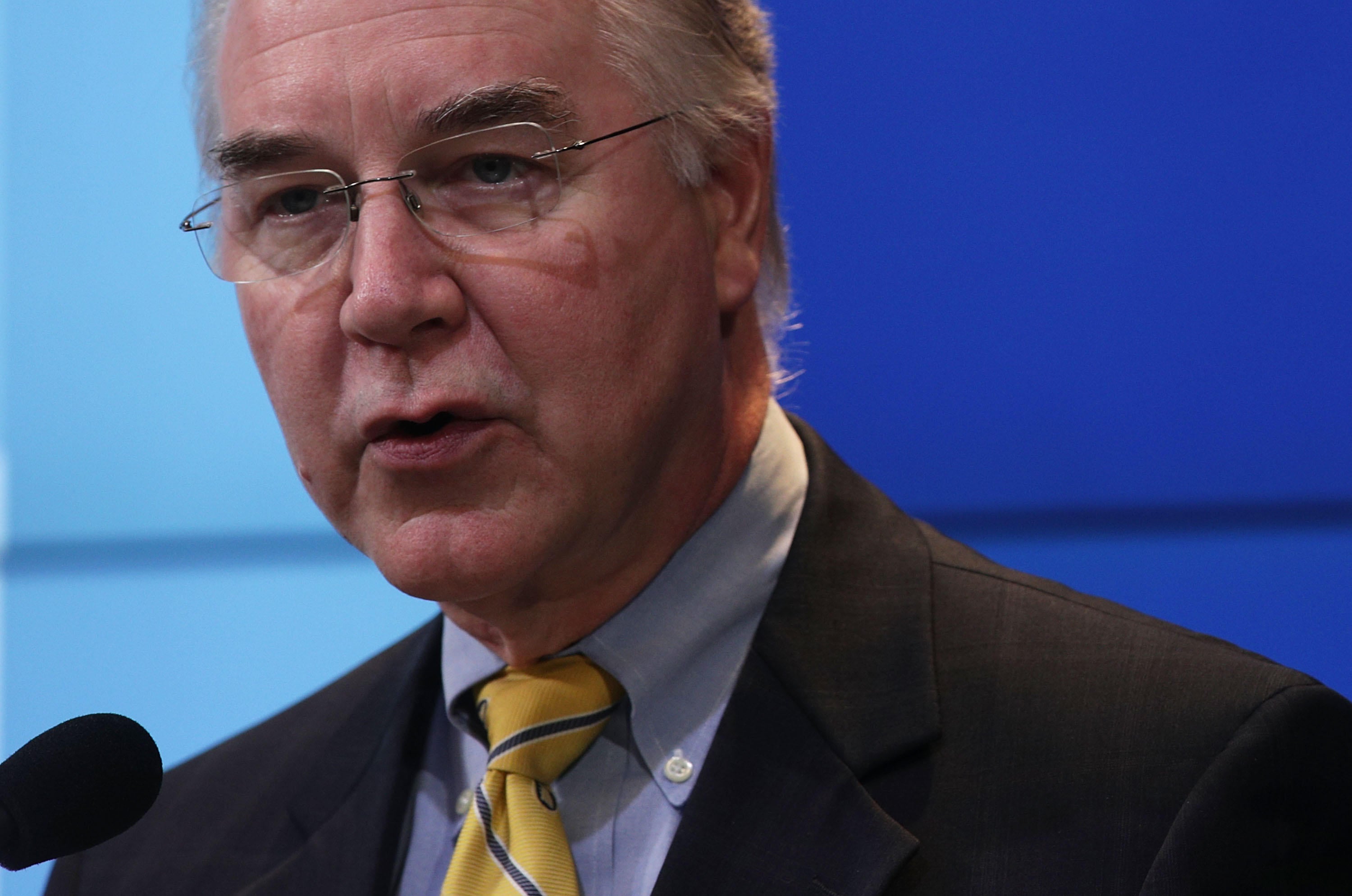 HHS watchdog investigating Tom Price's travel - CBS News