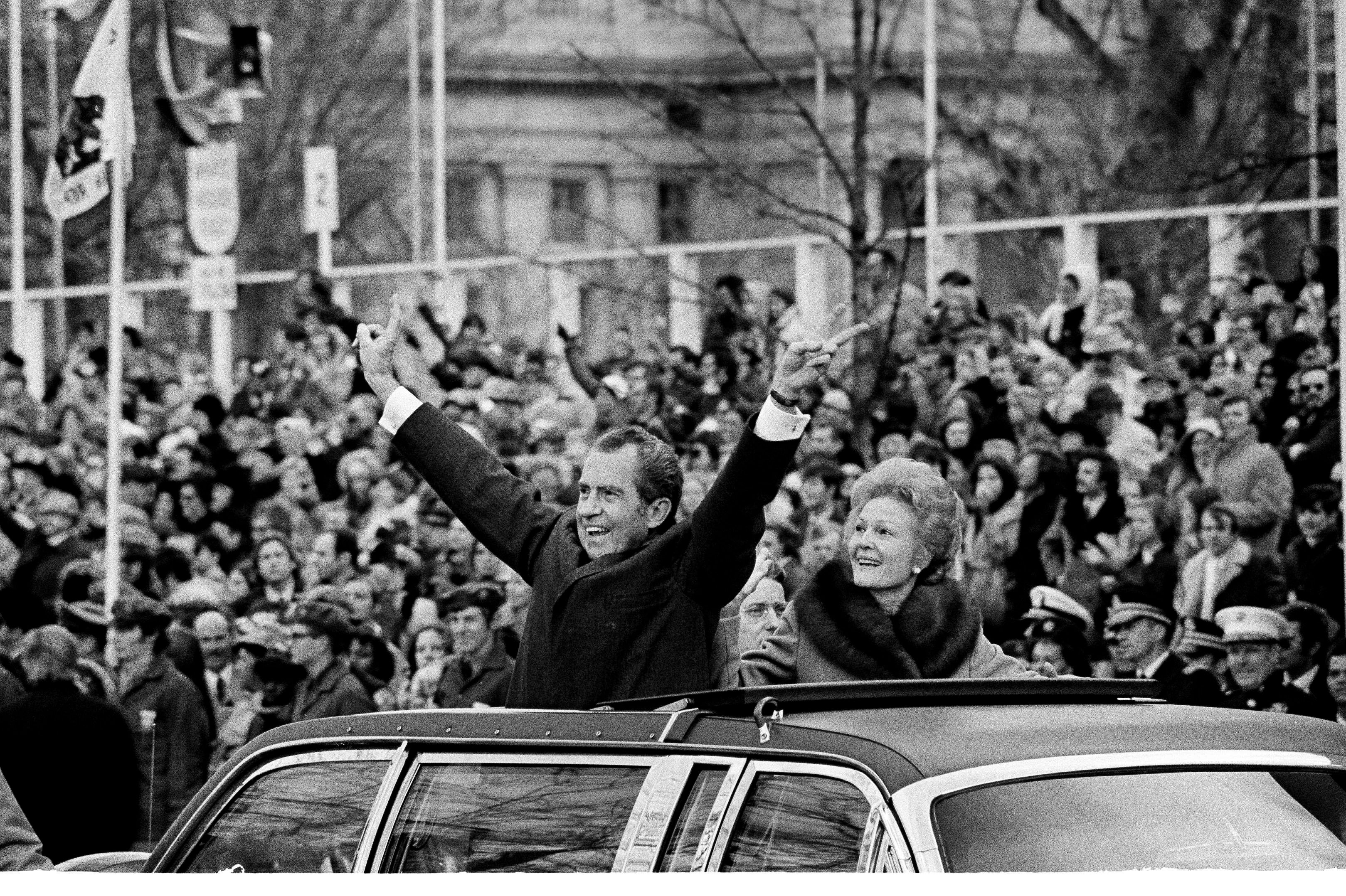 President Richard Nixon giving speech during a visit to Green Bay - UWDC -  UW-Madison Libraries