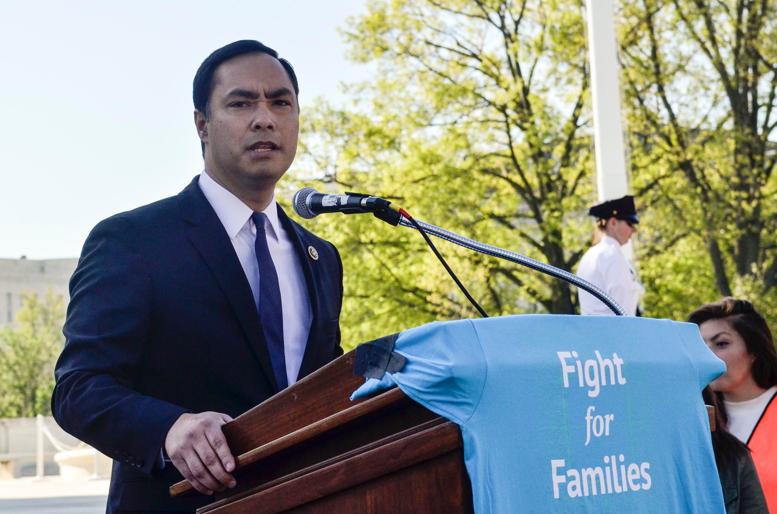 Joaquin Castro talks about twin's possible 2020 presidential run - CBS News
