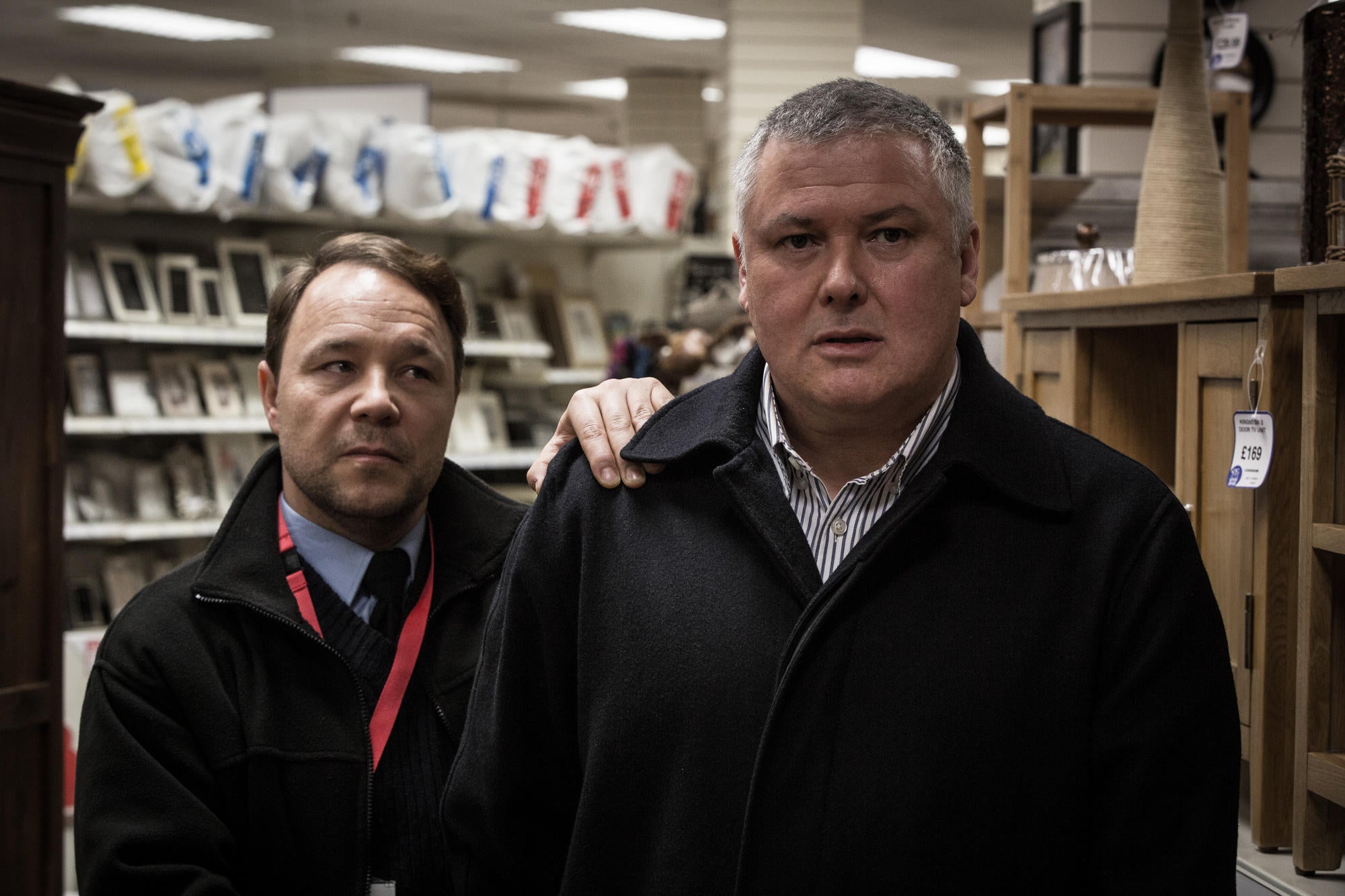 "Game of Thrones" star Conleth Hill is the master of disguise CBS News