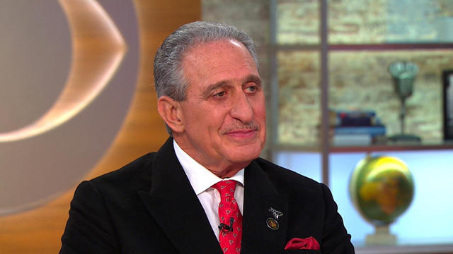 Arthur Blank to send all Falcons employees to Super Bowl