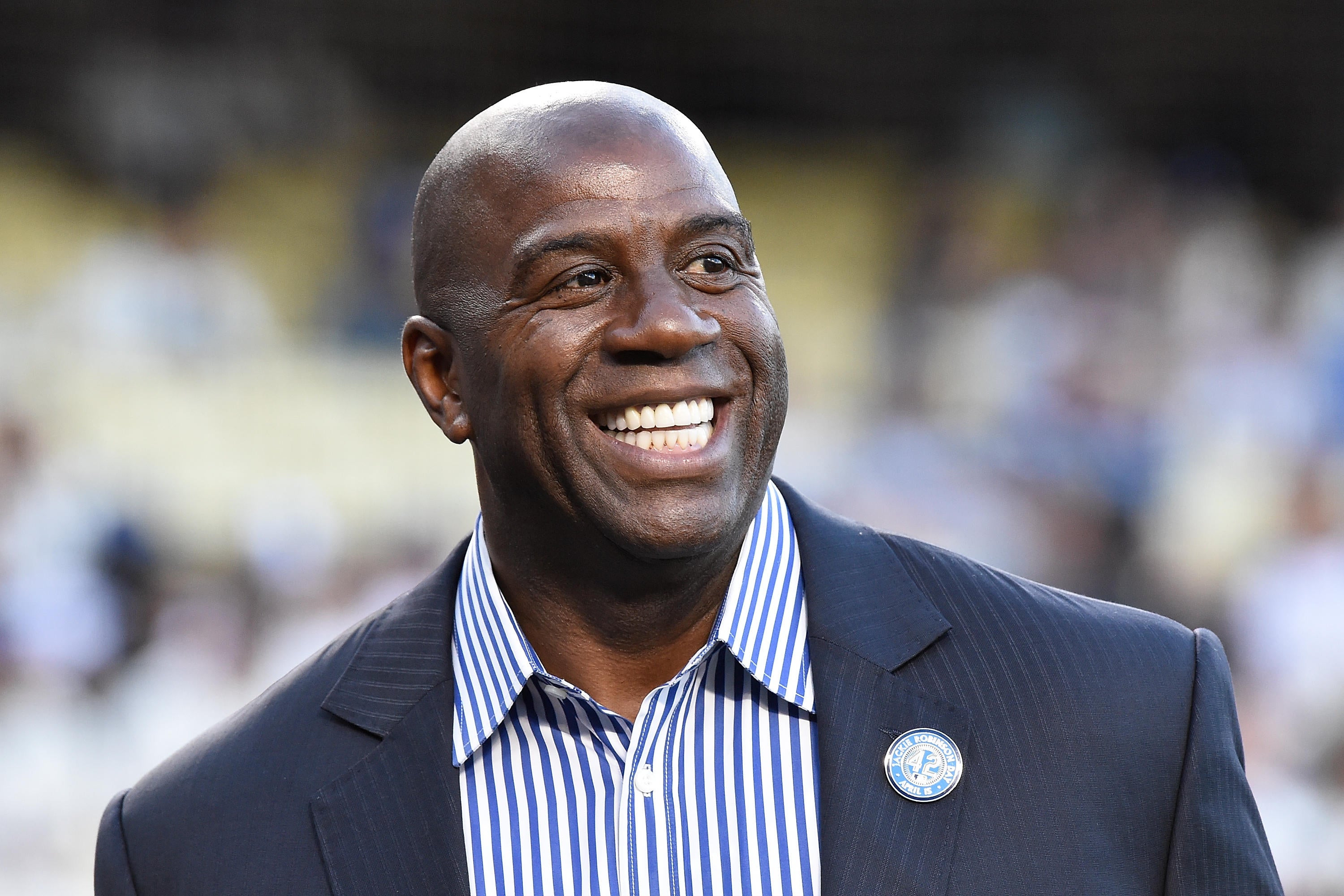 Magic Johnson to serve as Lakers' GM until trade deadline passes