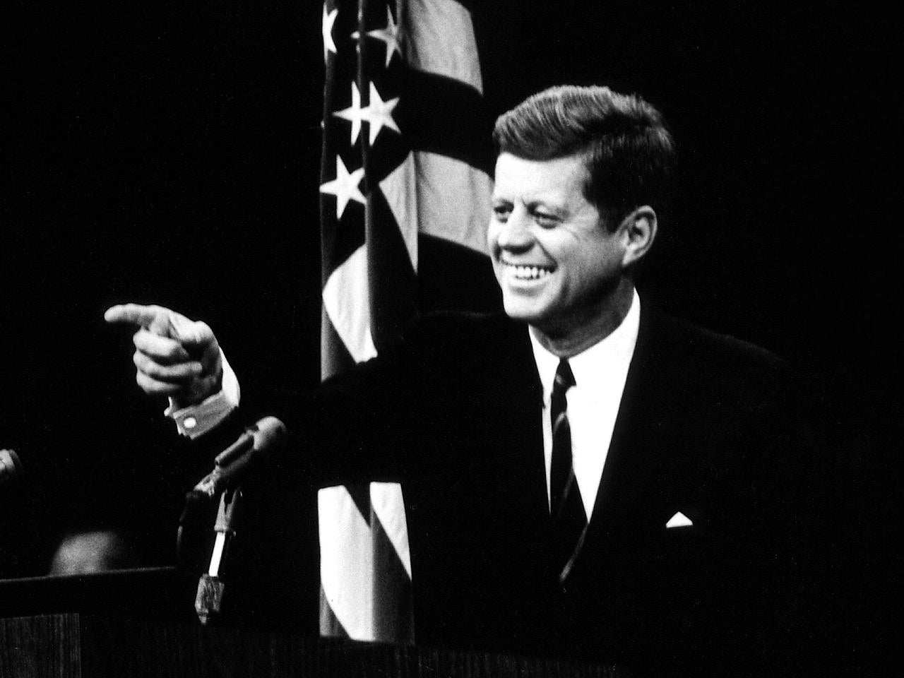 JFK's secret struggle with back pain - CBS News