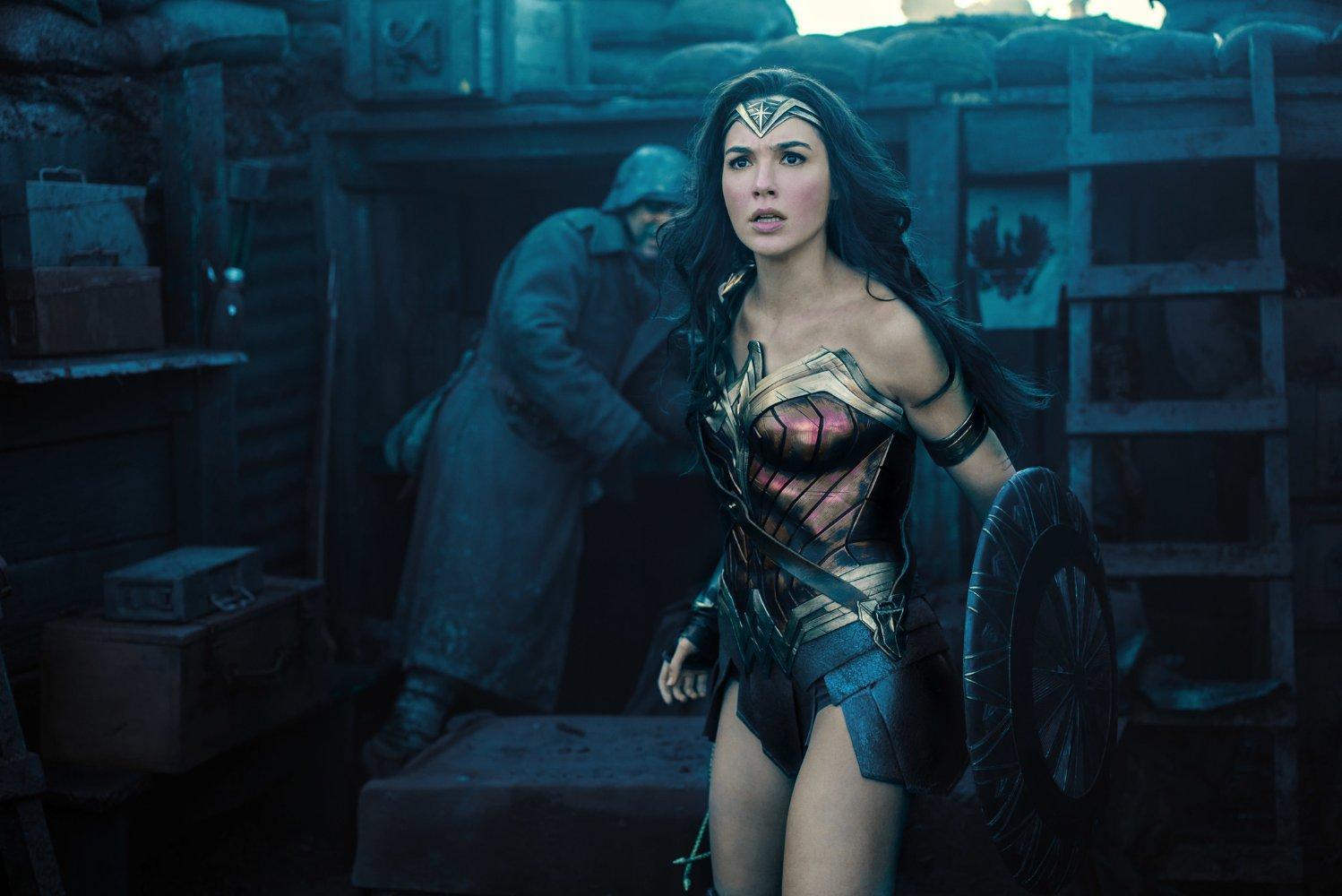 Hylde Wreck Mose Wonder Woman" names sequel, becomes top-earning movie at summer box office  - CBS News