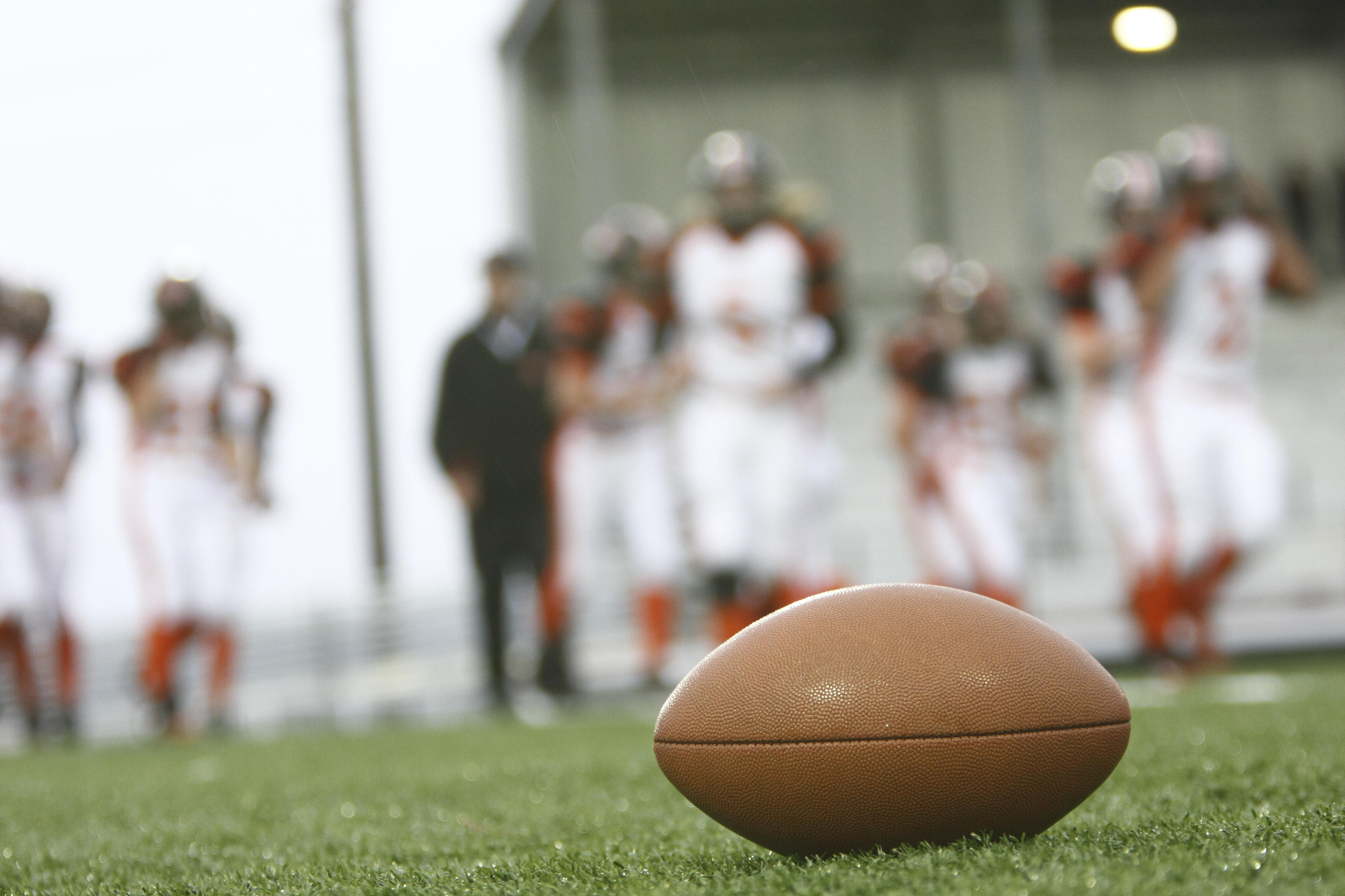 Football and the Brain - CBS News