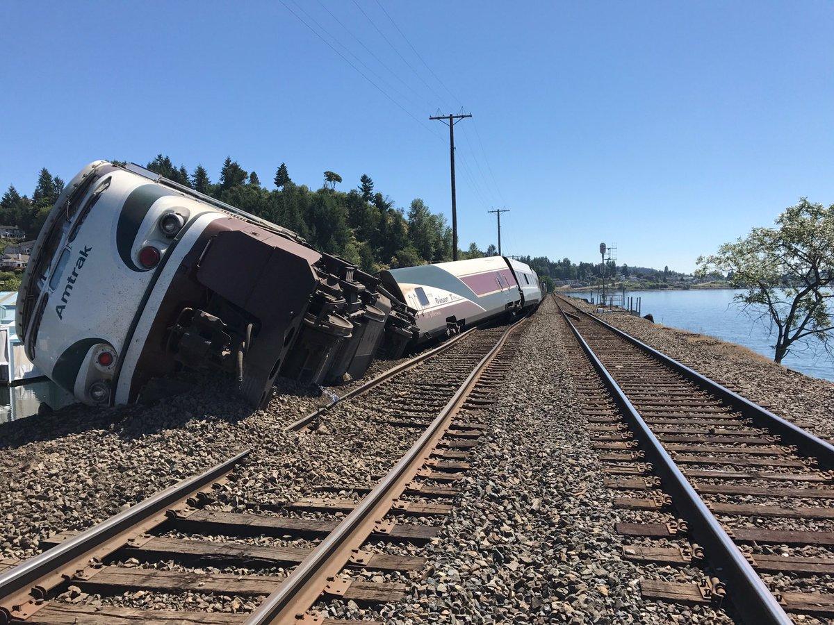 Amtrak train derails in Washington; minor injuries reported