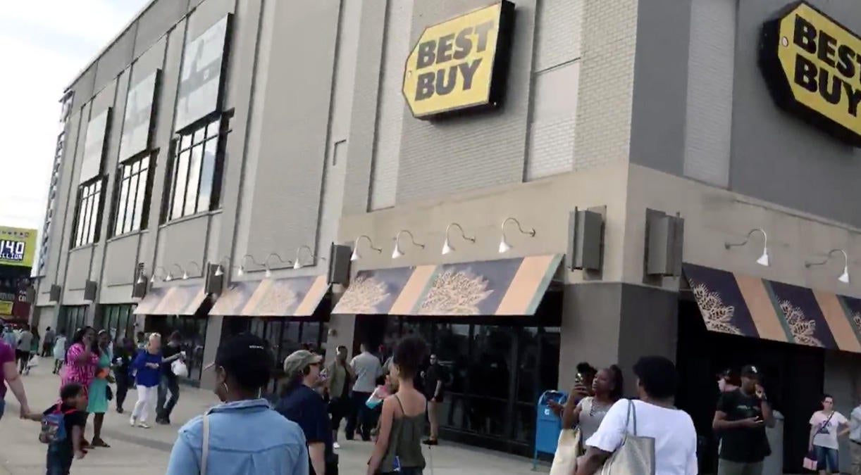 Police Two teens arrested after shots fired inside Brooklyn's Kings