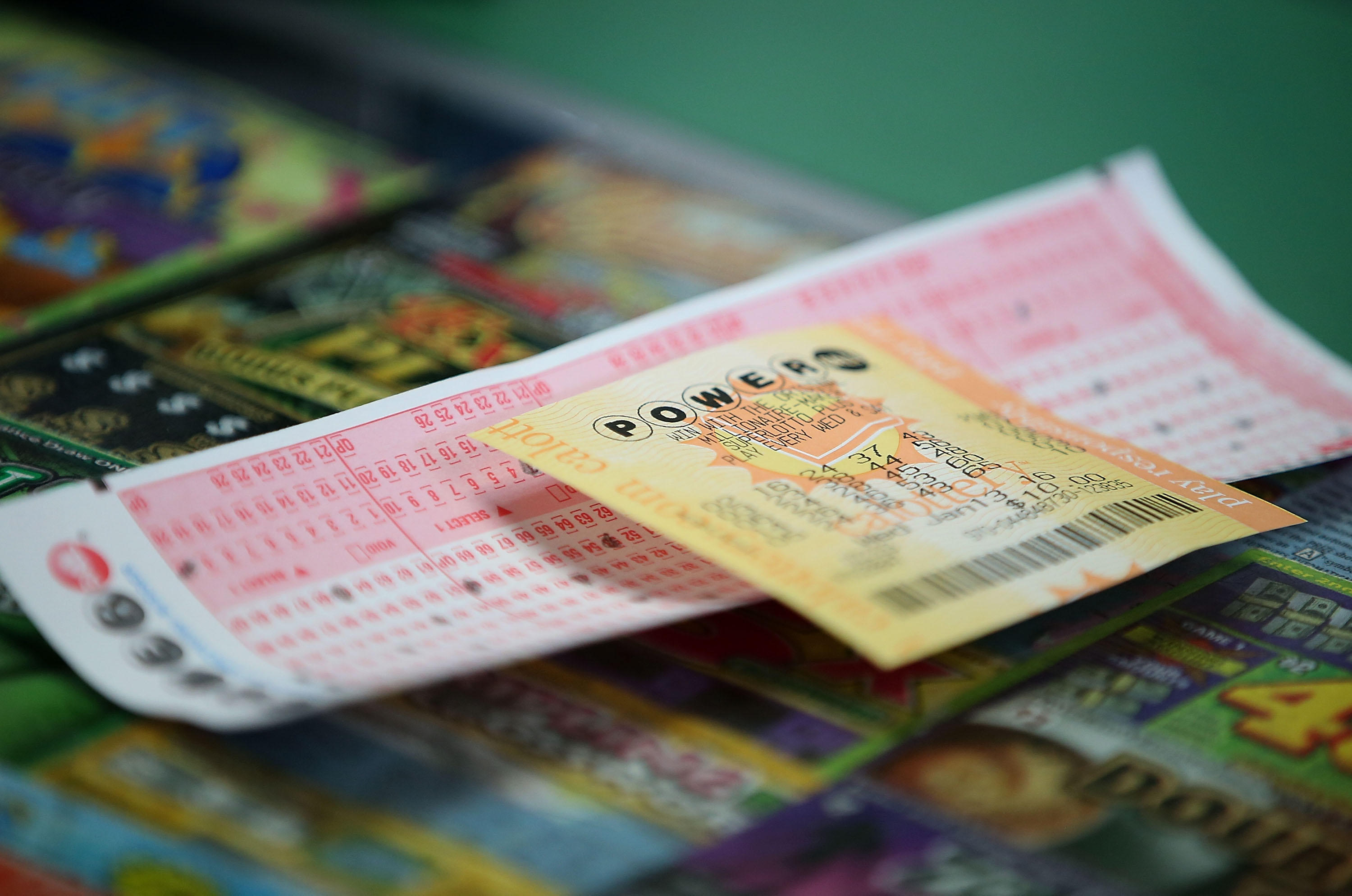 Powerball winning numbers 8, 12, 13, 19, 27; Powerball 4; Winning