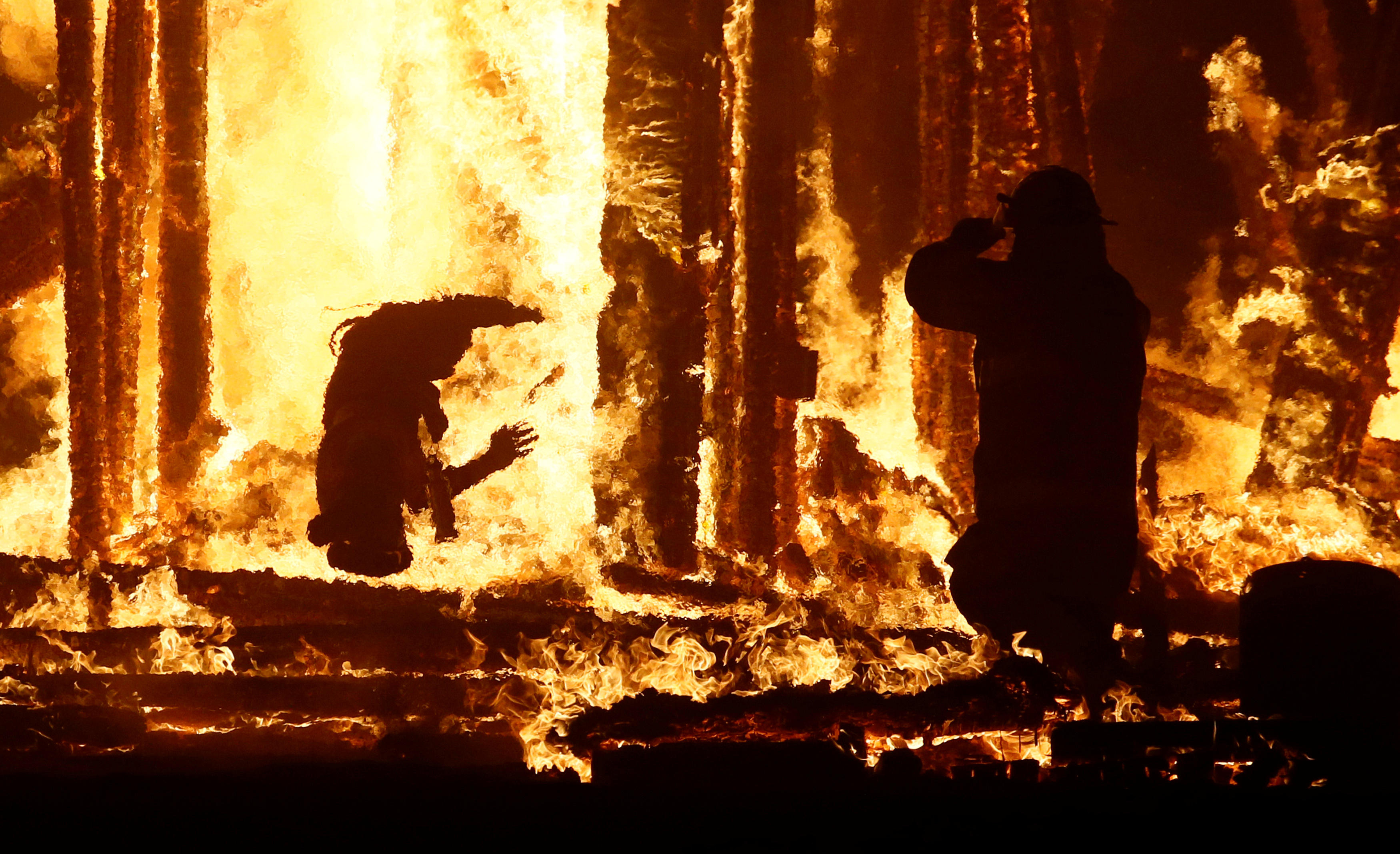 Burning Man festival: Man dies after running into flames - CBS News