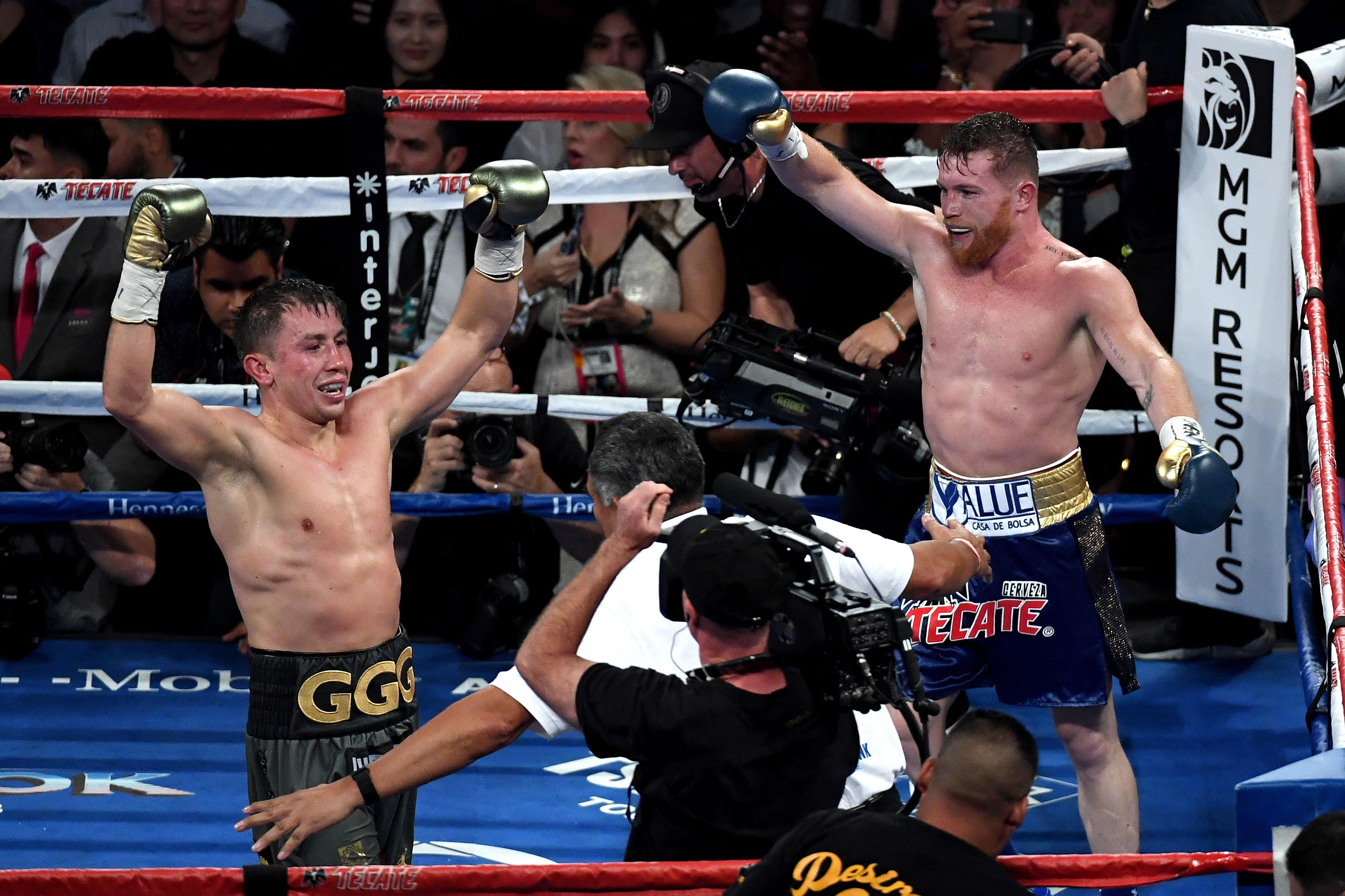 Canelo Alvarez, Gennady Golovkin fight ends in a draw CBS News