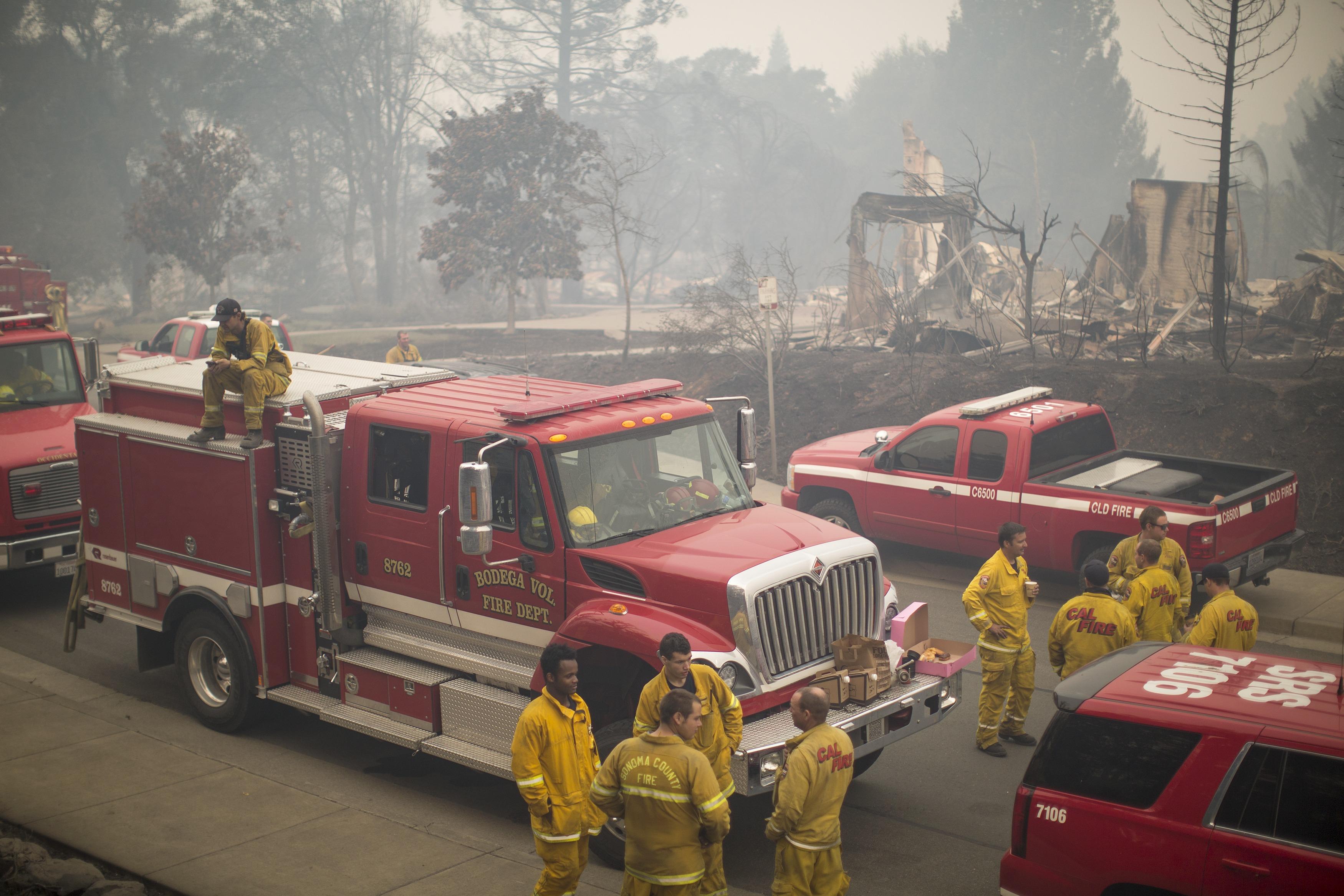 California fires claim 15 lives as blaze spreads through Santa Rosa ...