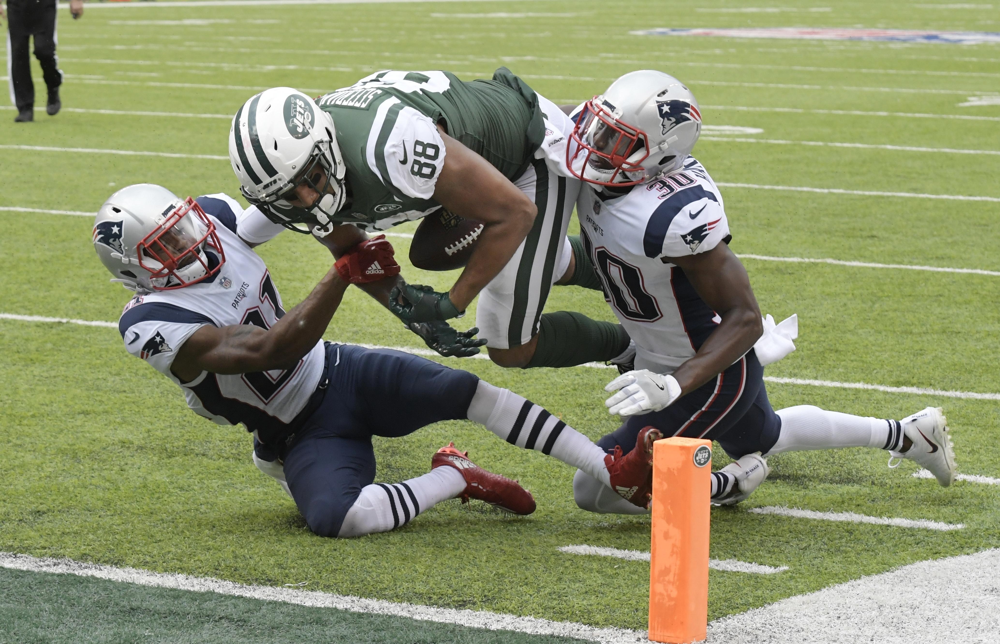 Jets Lose to Patriots After a Controversial Decision