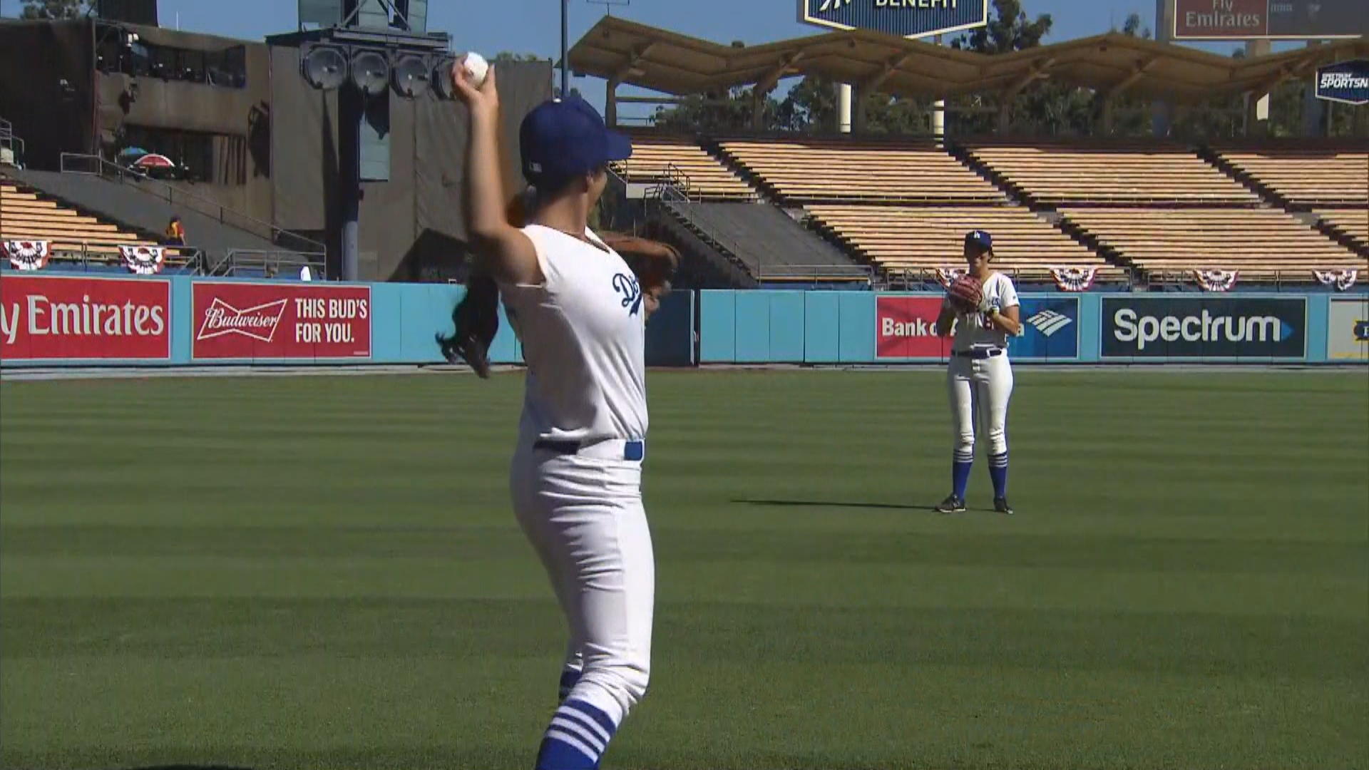 Dodgers ball girls remember Las Vegas mass shooting