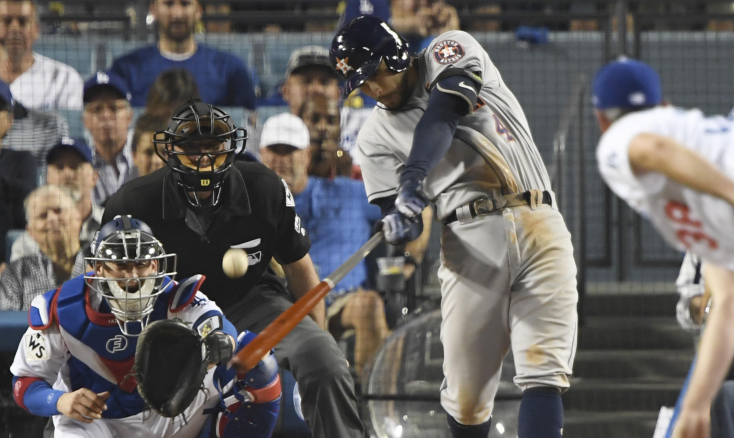 Houston Astros top Los Angeles Dodgers, 7-6, to tie World Series at one  game apiece - CBS News