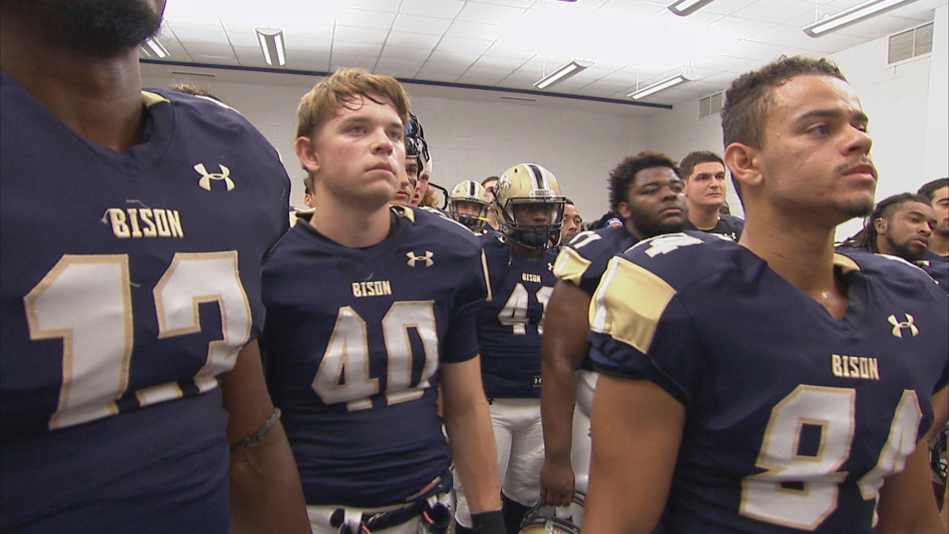 Teamwork transcends the field for 'America's deaf team' - CBS News