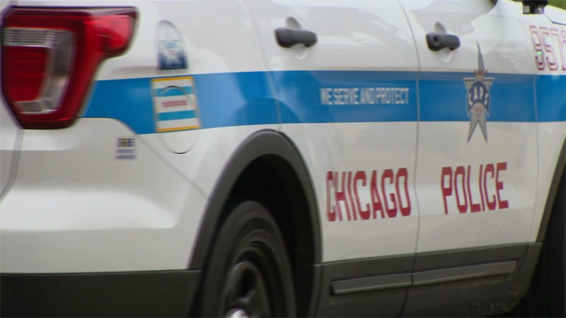 Police issue alert of armed robberies in Grand Crossing - CBS Chicago