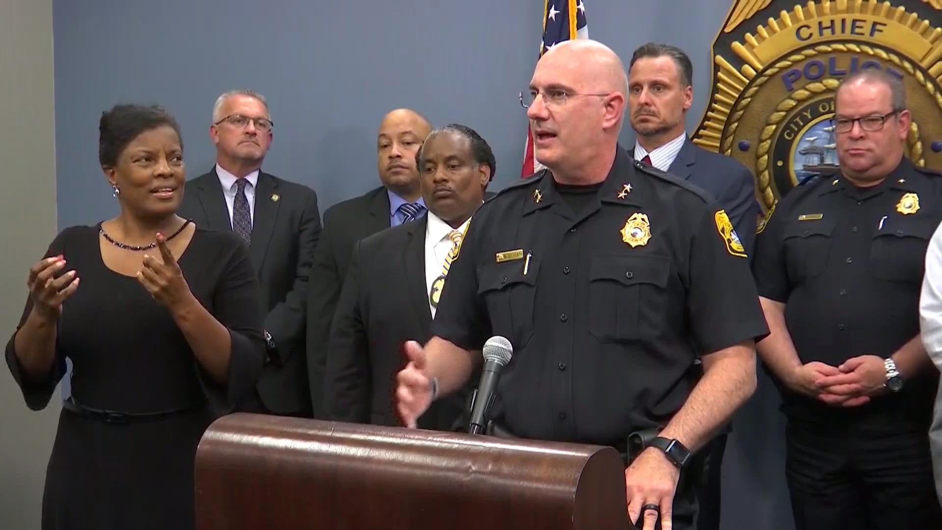 Tampa sign-language interpreter criticized for performance at police ...