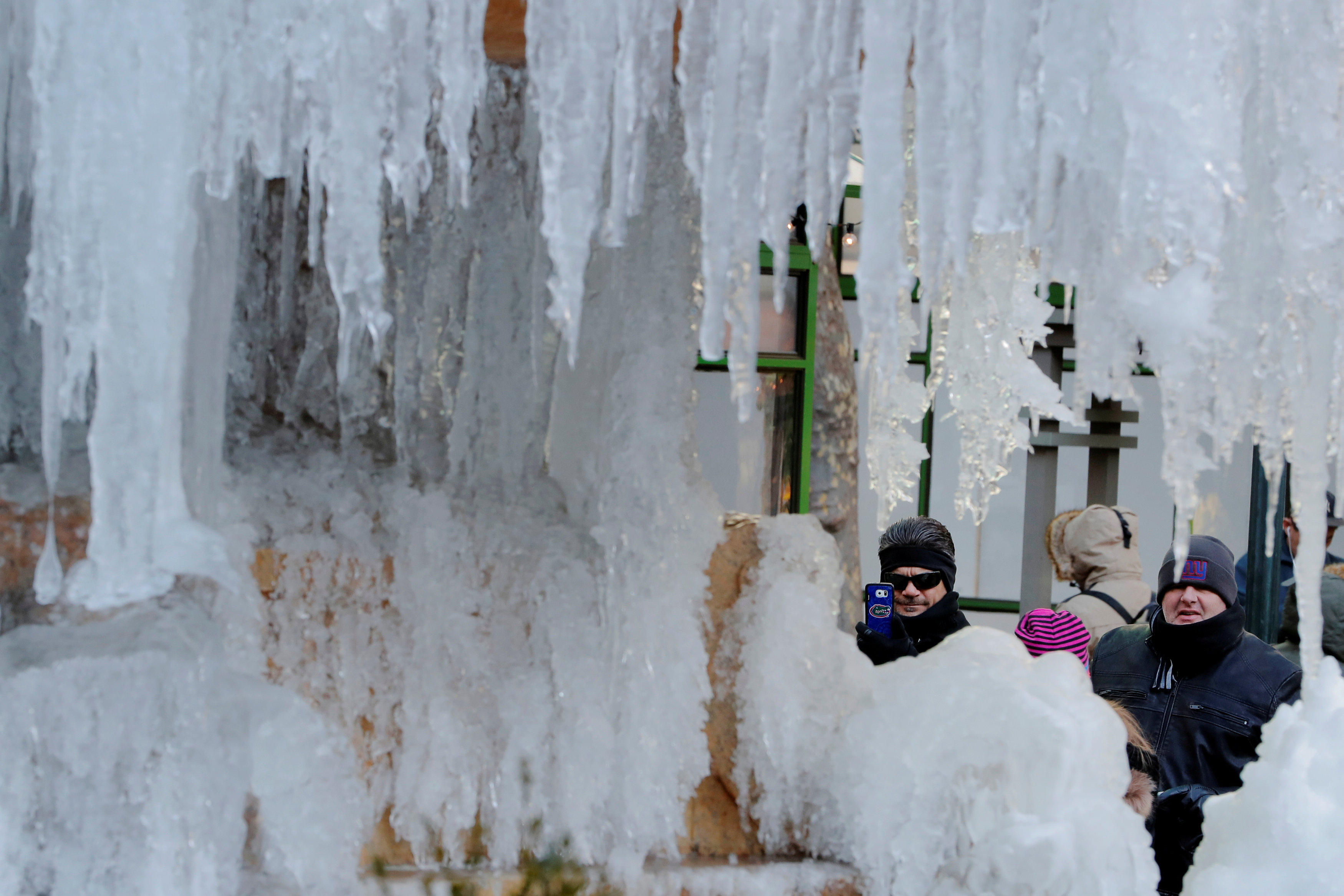 Why Is It So Cold Right Now In A Warmer World CBS News